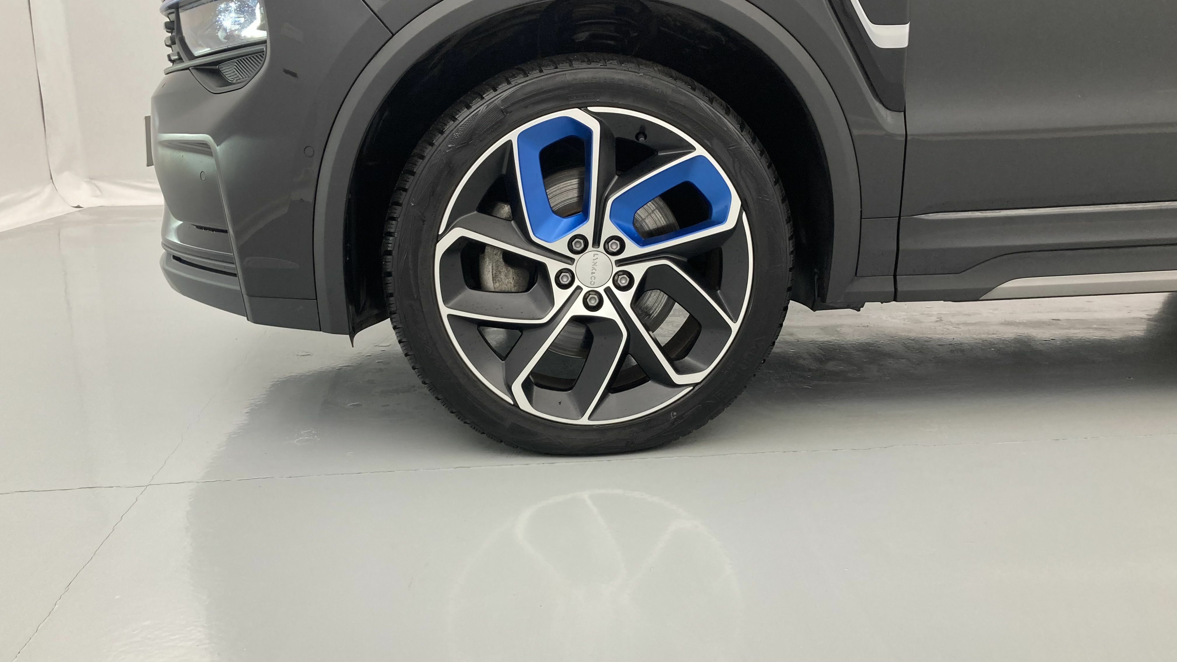 lynk&co 1 nv 1.5 PHEV 261 2022 black 27