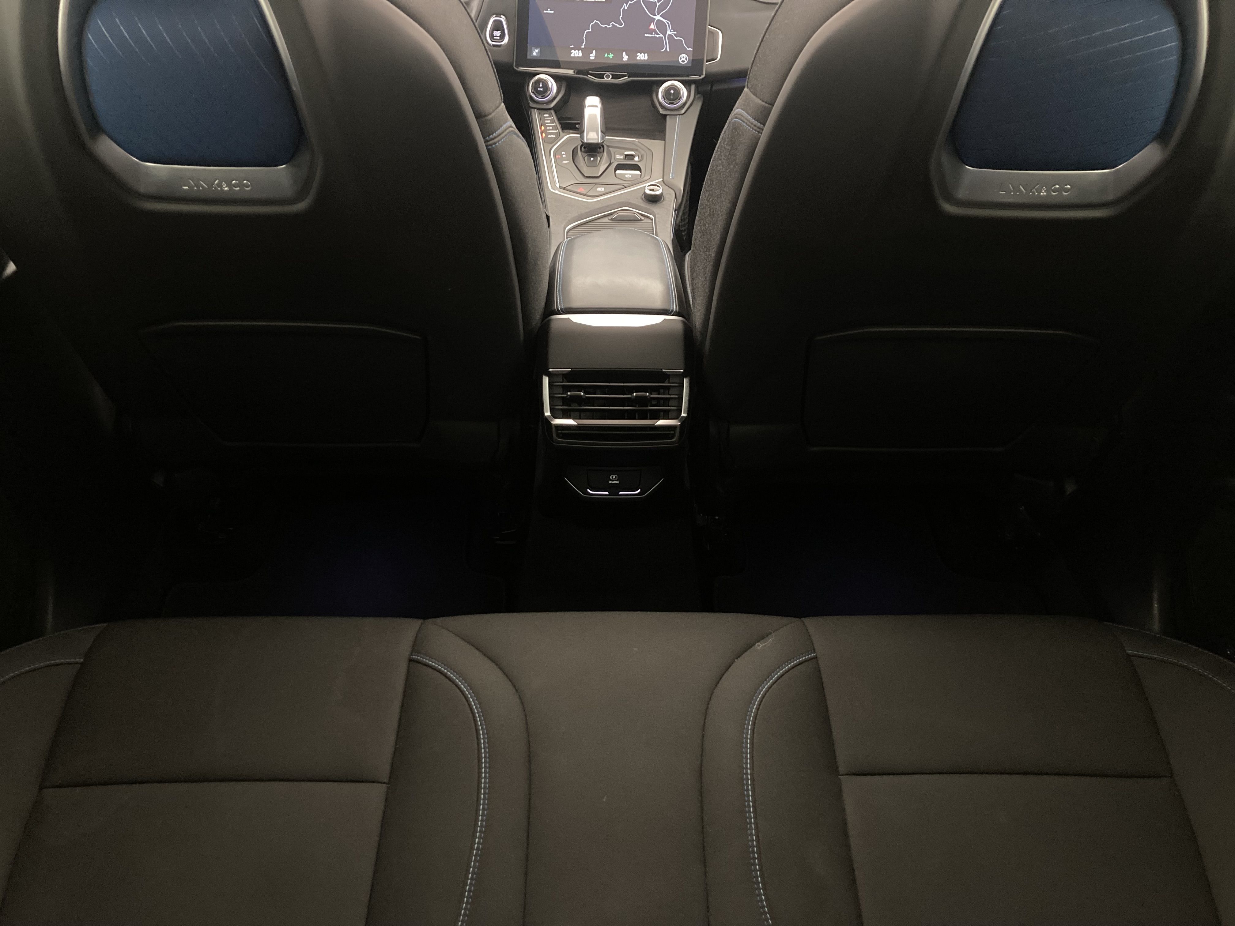 lynk&co 1 nv 1.5 PHEV 261 2022 blue 14