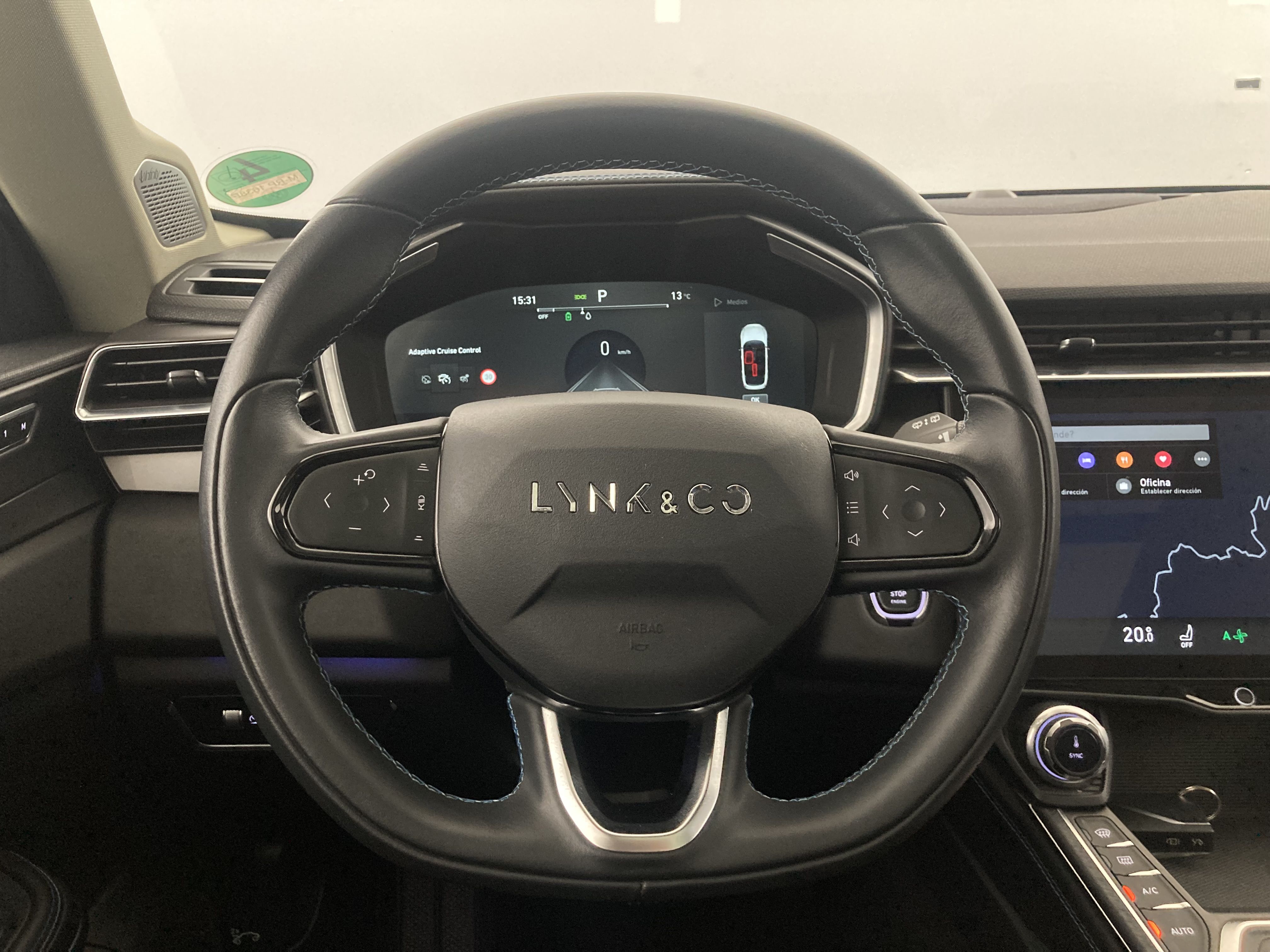 lynk&co 1 nv 1.5 PHEV 261 2022 blue 18