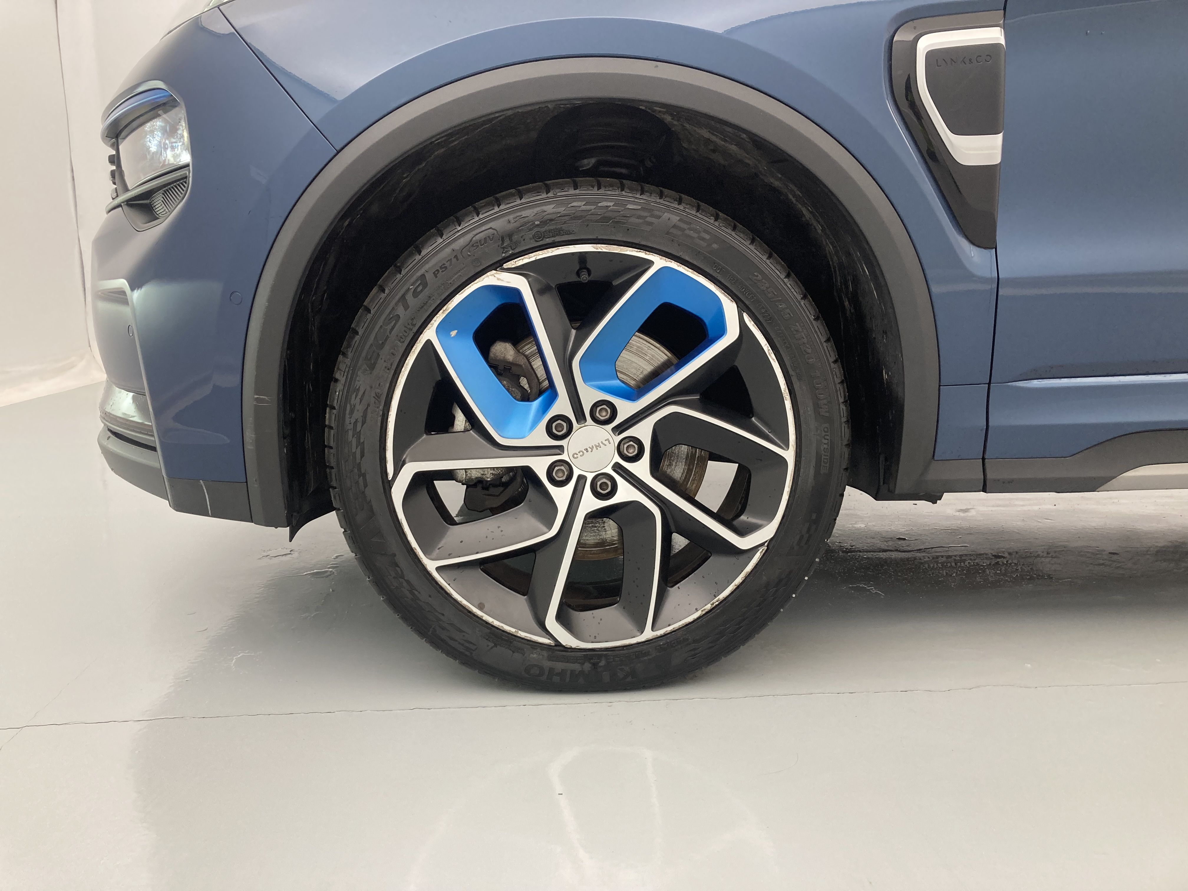 lynk&co 1 nv 1.5 PHEV 261 2022 blue 32