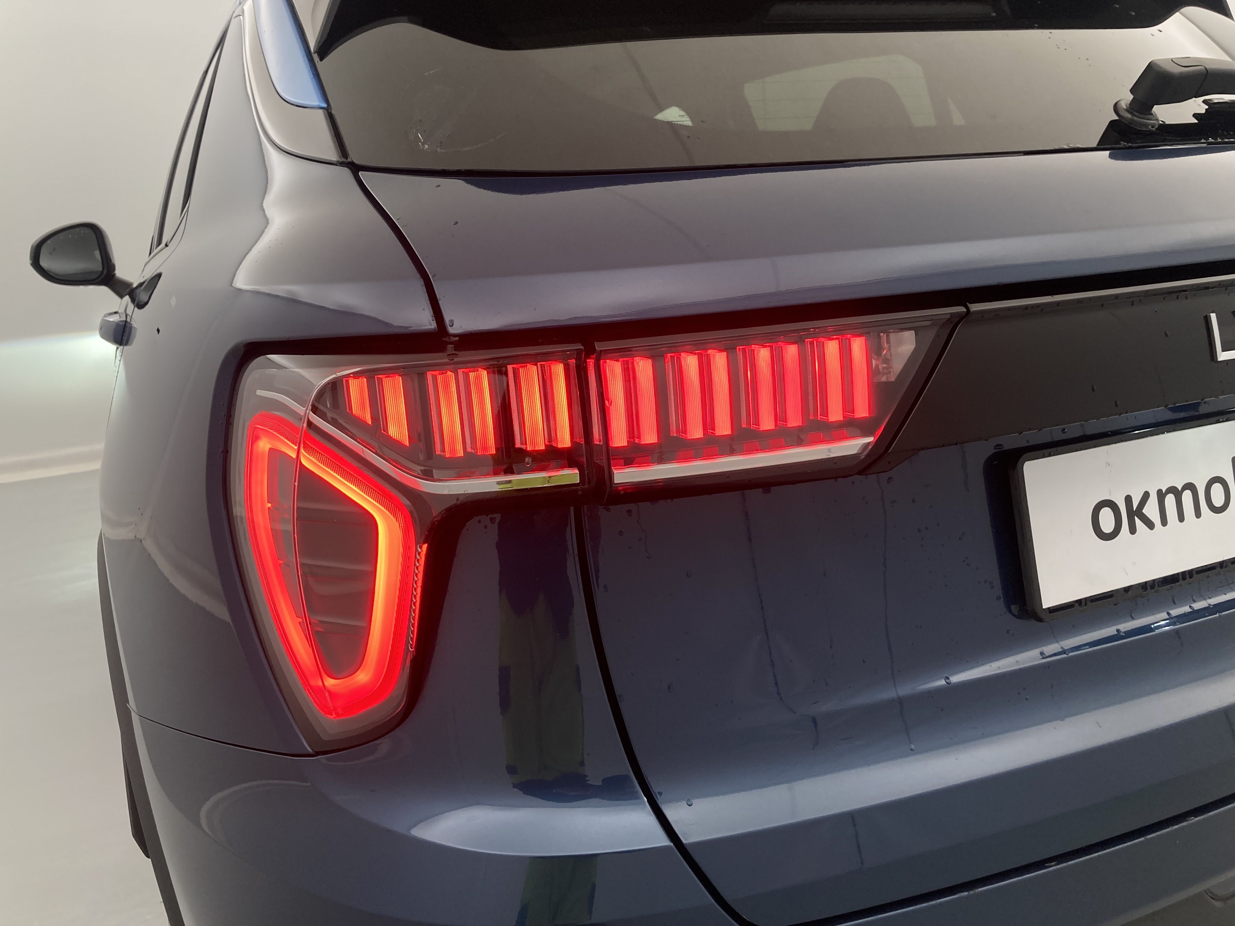 lynk&co 1 nv 1.5 PHEV 261 2022 blue 36