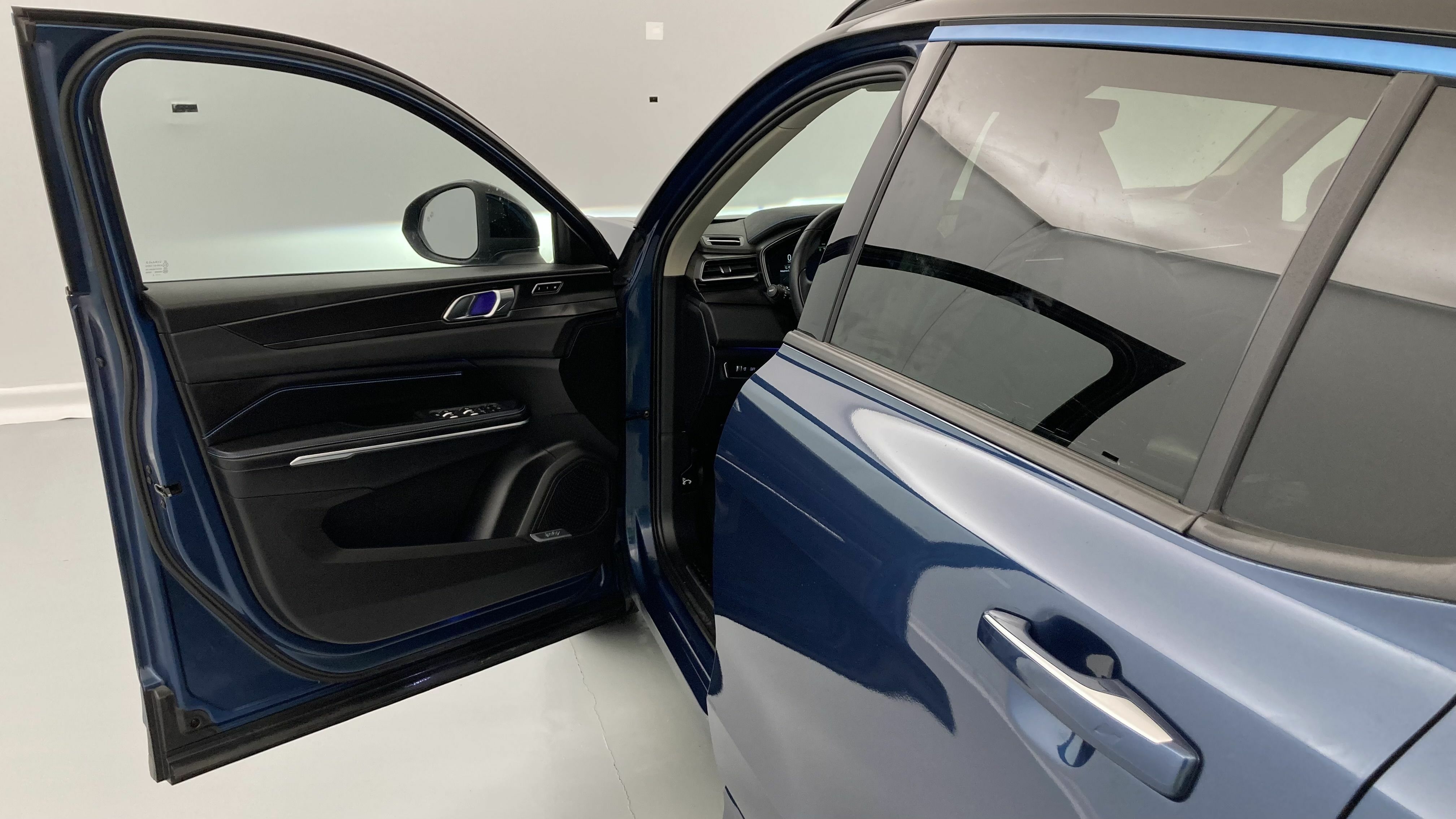 lynk&co 1 nv 1.5 PHEV 261 2022 blue 13