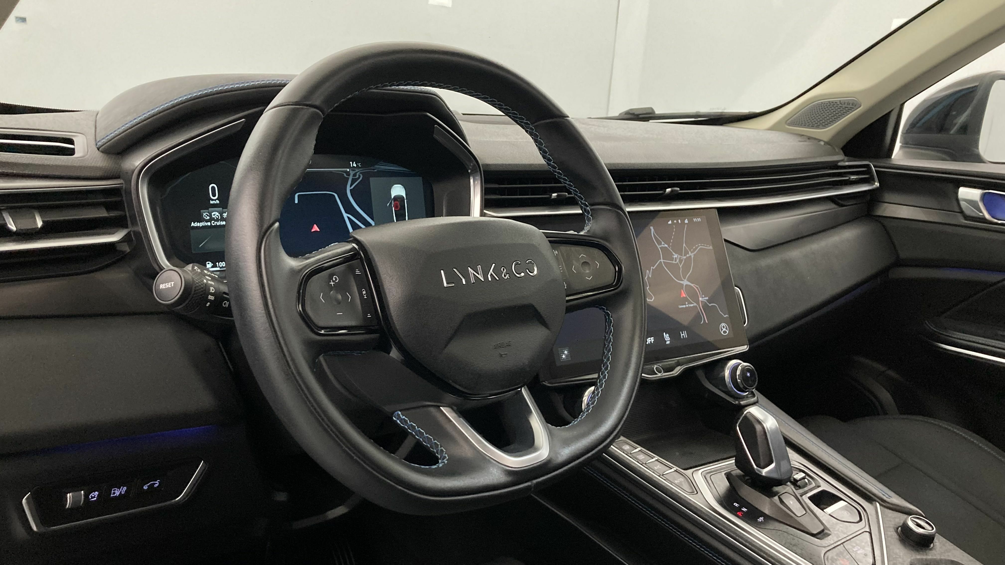 lynk&co 1 nv 1.5 PHEV 261 2022 blue 15