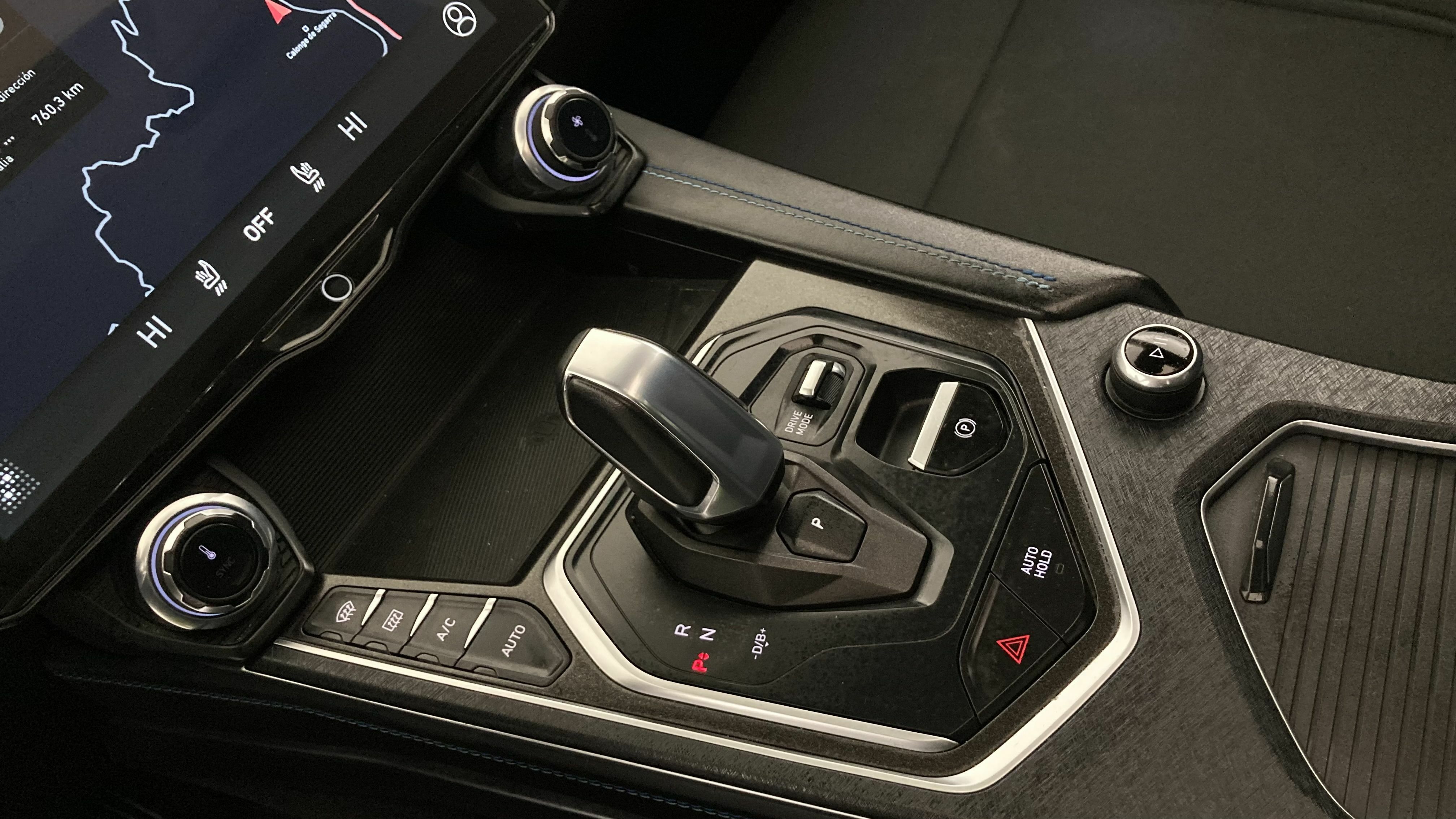 lynk&co 1 nv 1.5 PHEV 261 2022 blue 20