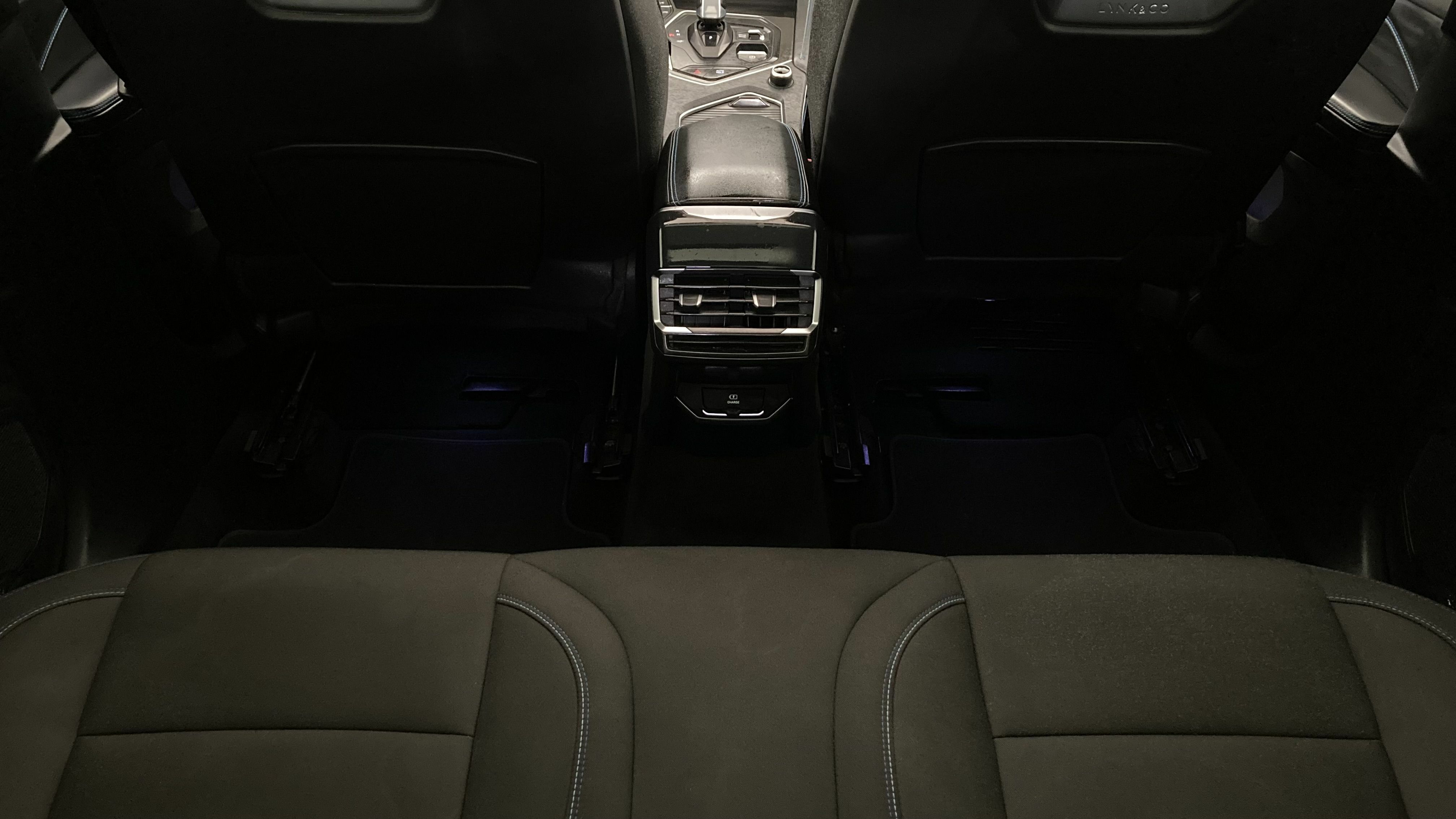 lynk&co 1 nv 1.5 PHEV 261 2022 blue 22