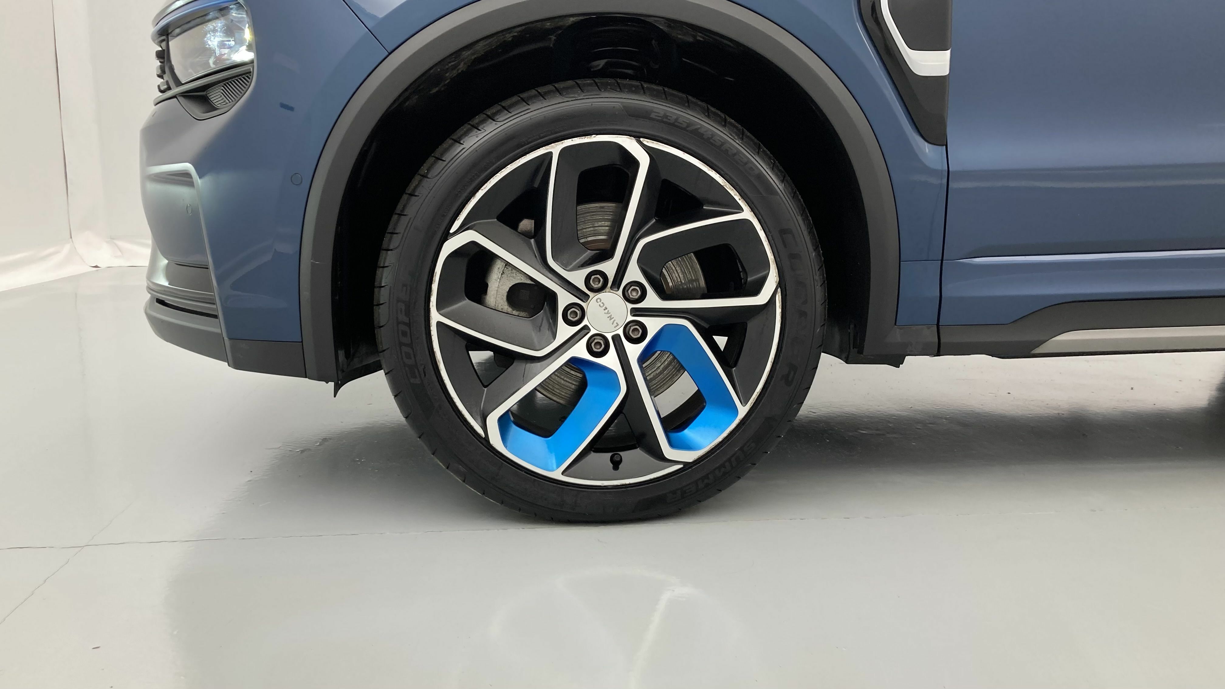 lynk&co 1 nv 1.5 PHEV 261 2022 blue 27