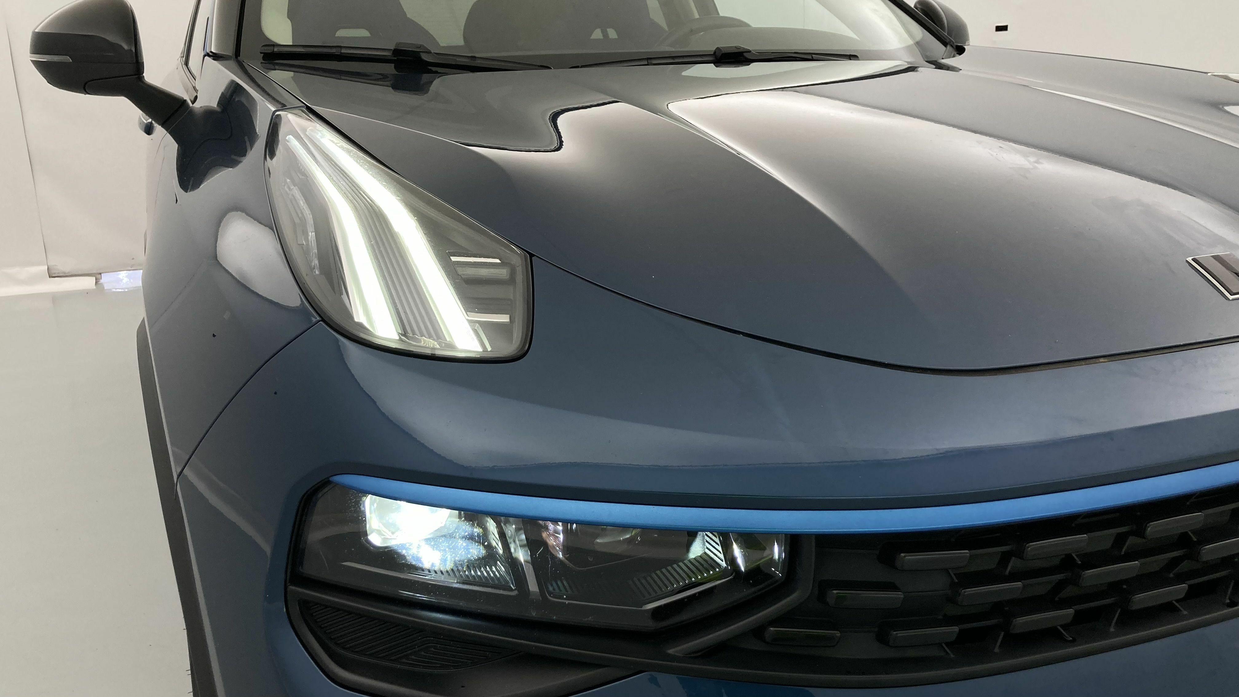 lynk&co 1 nv 1.5 PHEV 261 2022 blue 29