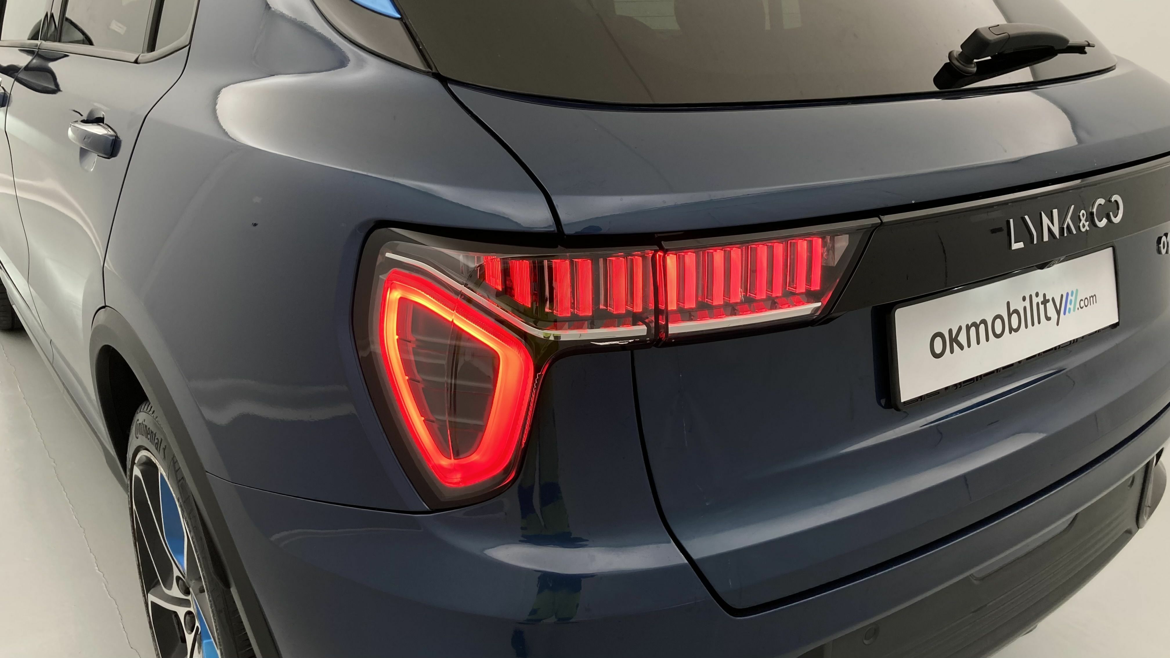 lynk&co 1 nv 1.5 PHEV 261 2022 blue 30