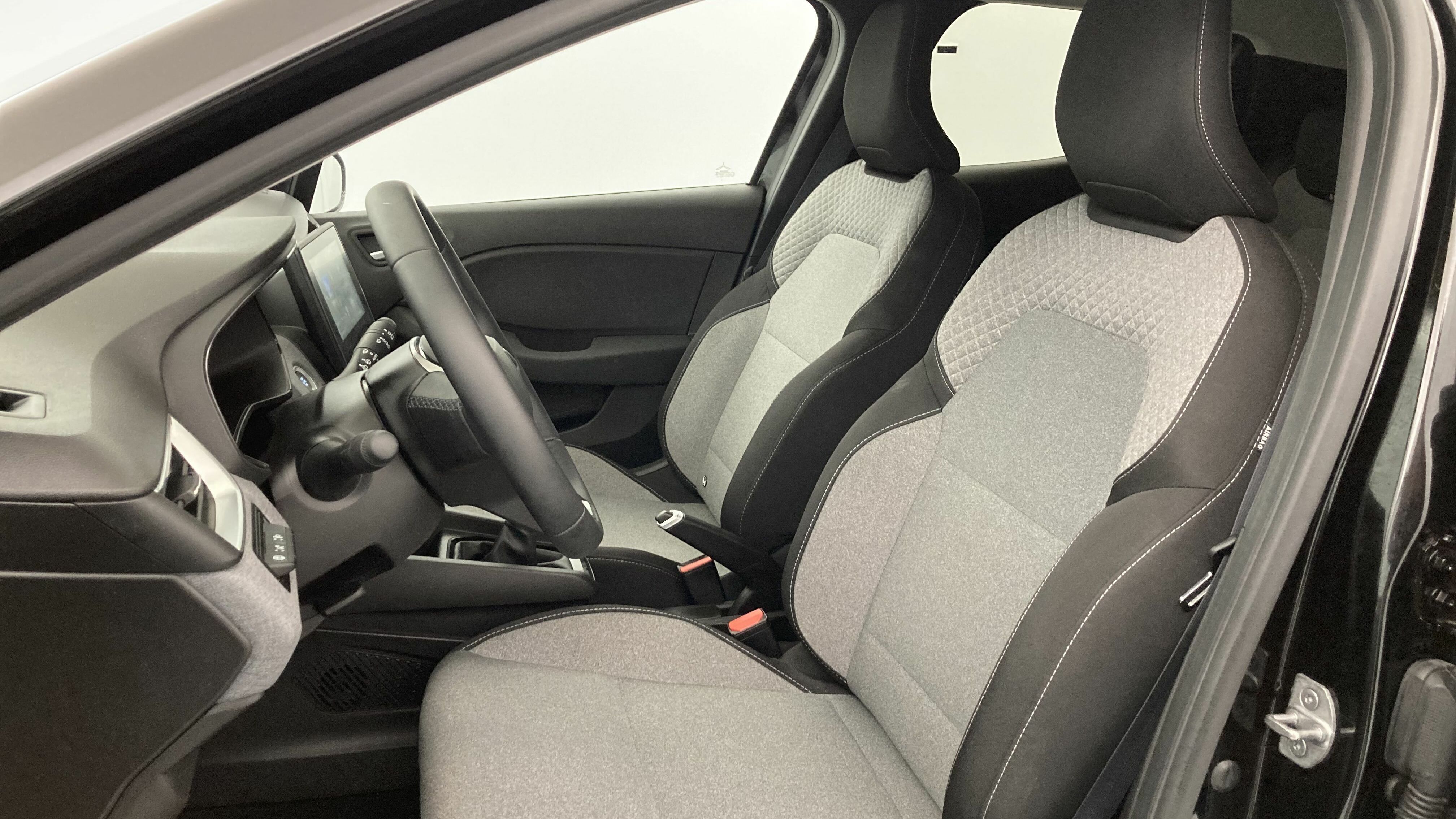 renault clio evolution 1.5 DCI 100 2025 negro brillante 13