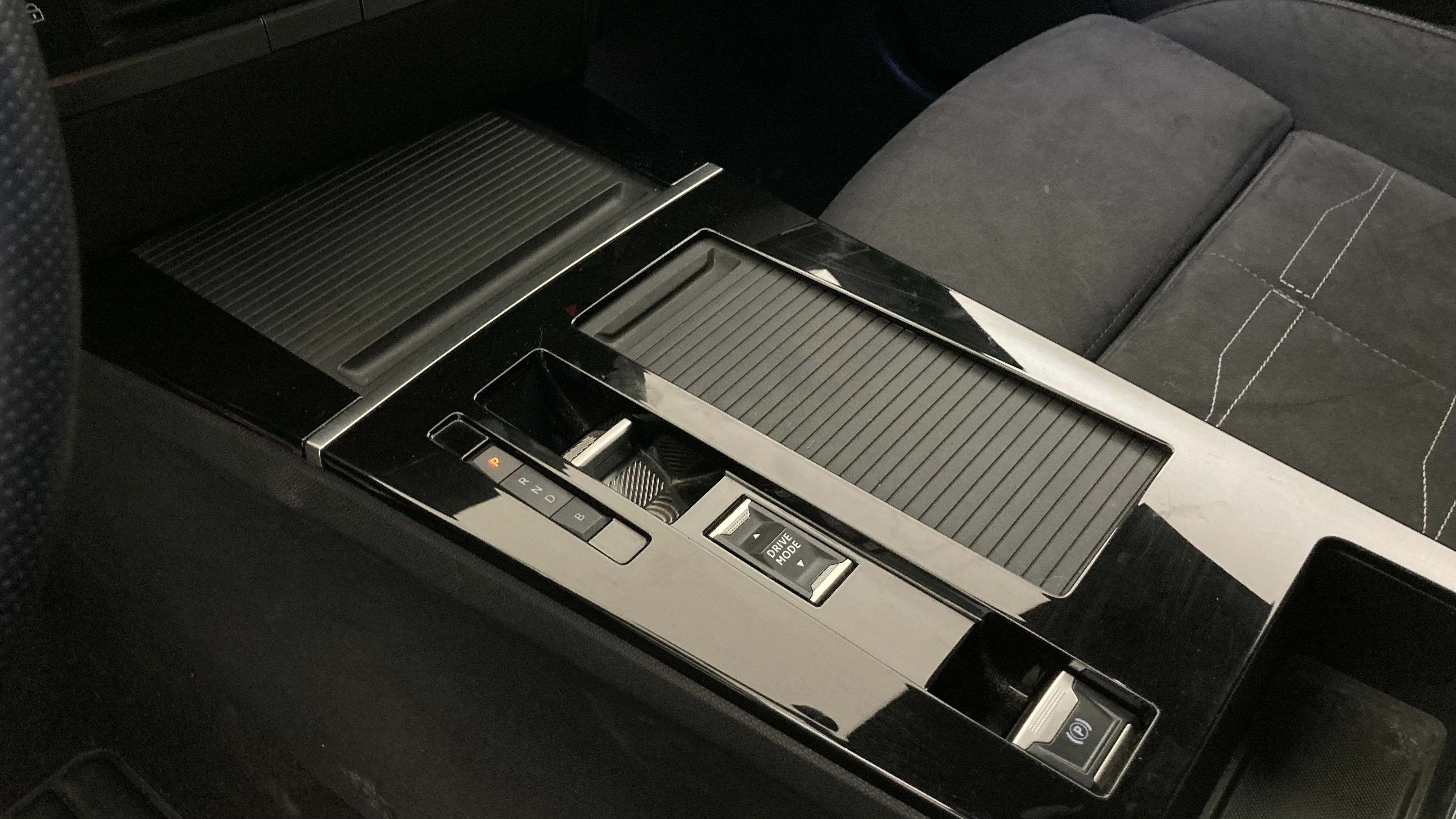 opel astra gs 1.6T PHEV 180 AT 2023 karbon black 20