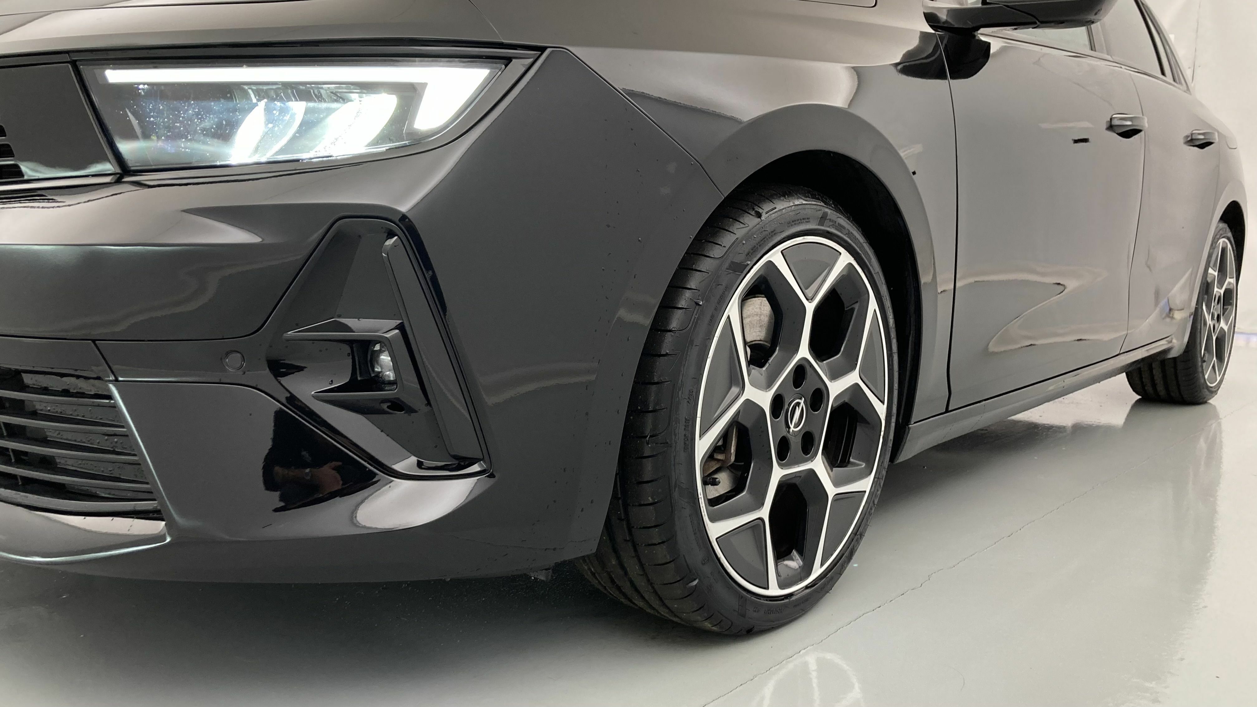 opel astra gs 1.6T PHEV 180 AT 2023 karbon black 26