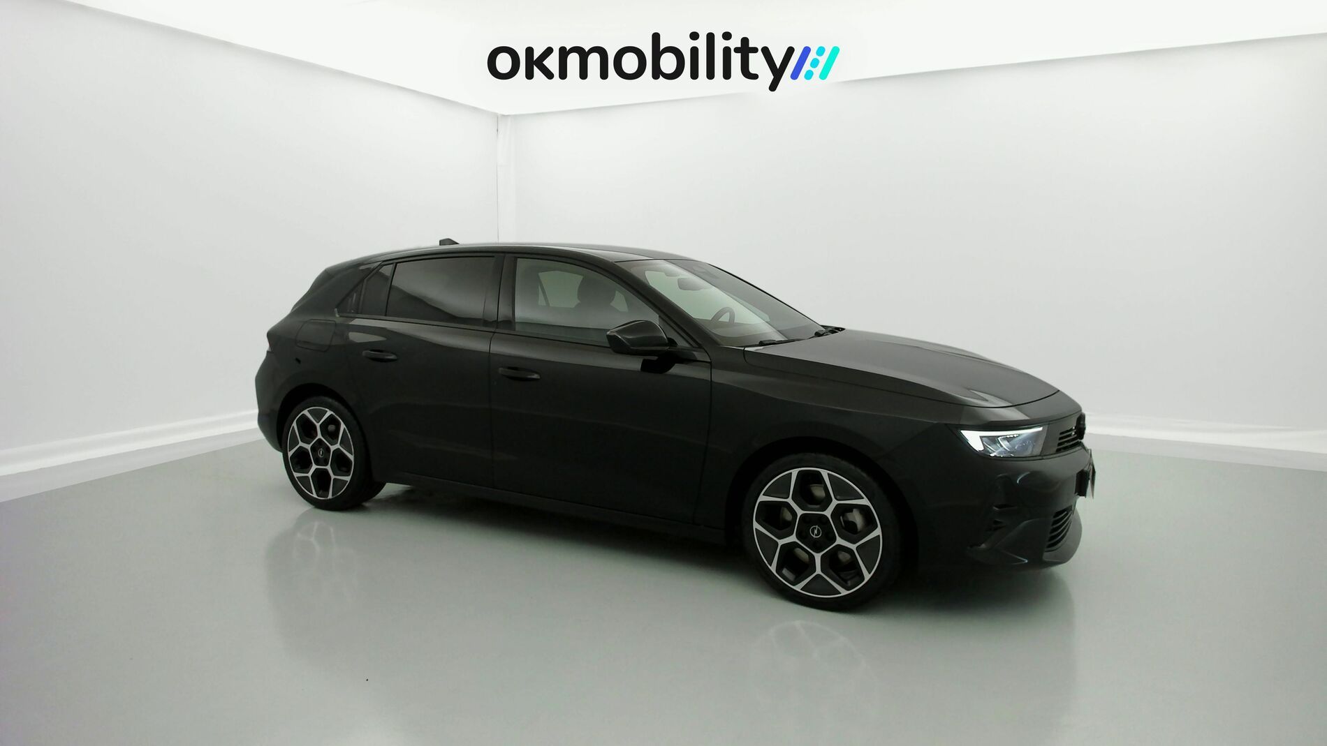 opel astra gs 1.6T PHEV 180 AT 2023 karbon black 2