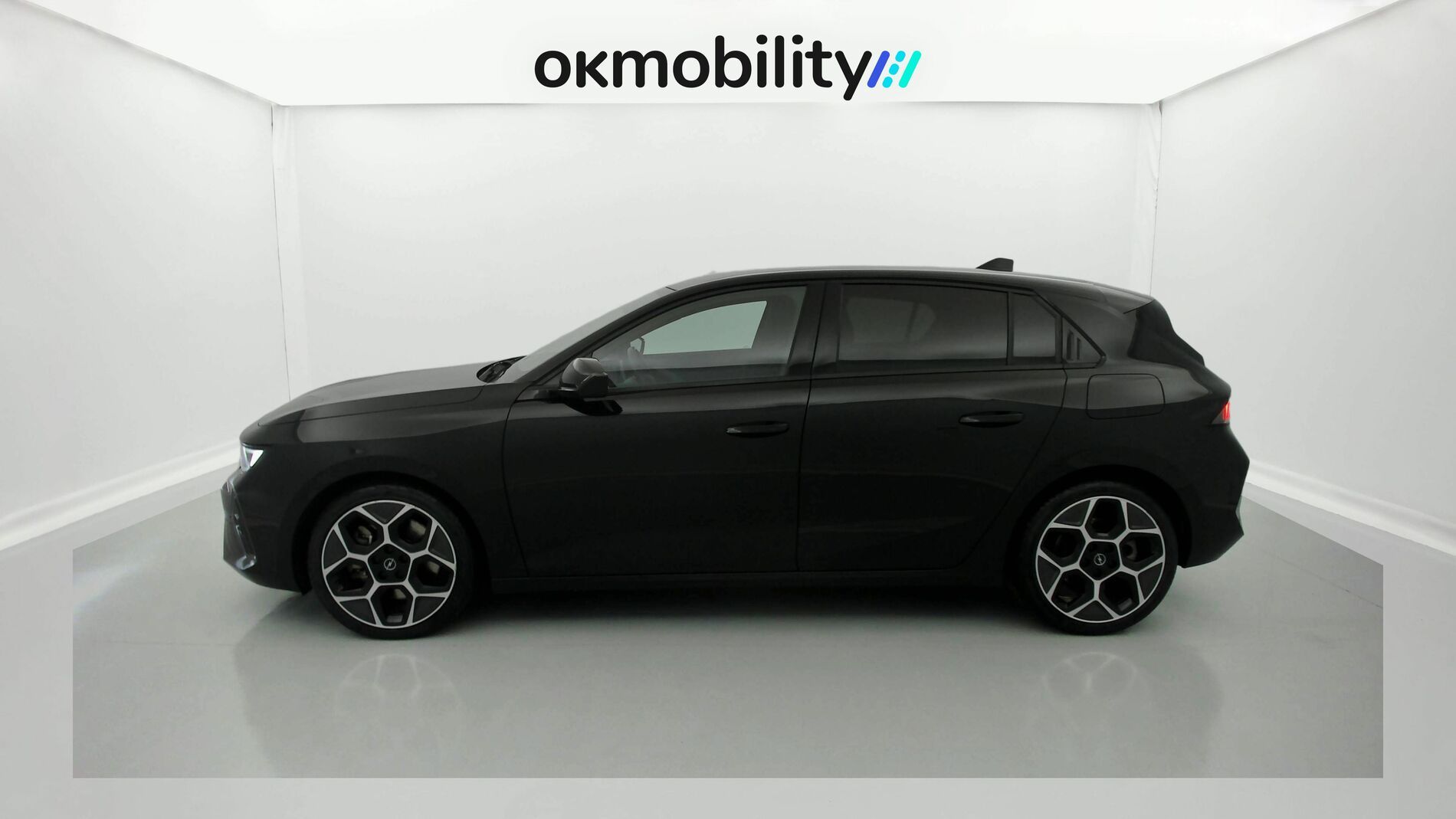 opel astra gs 1.6T PHEV 180 AT 2023 karbon black 7