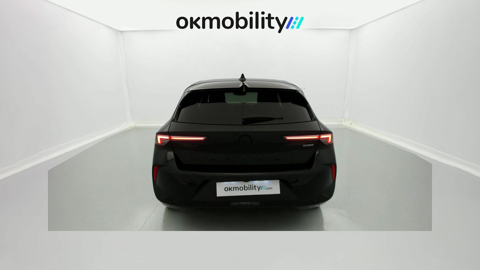 opel astra gs 1.6T PHEV 180 AT 2023 karbon black 10