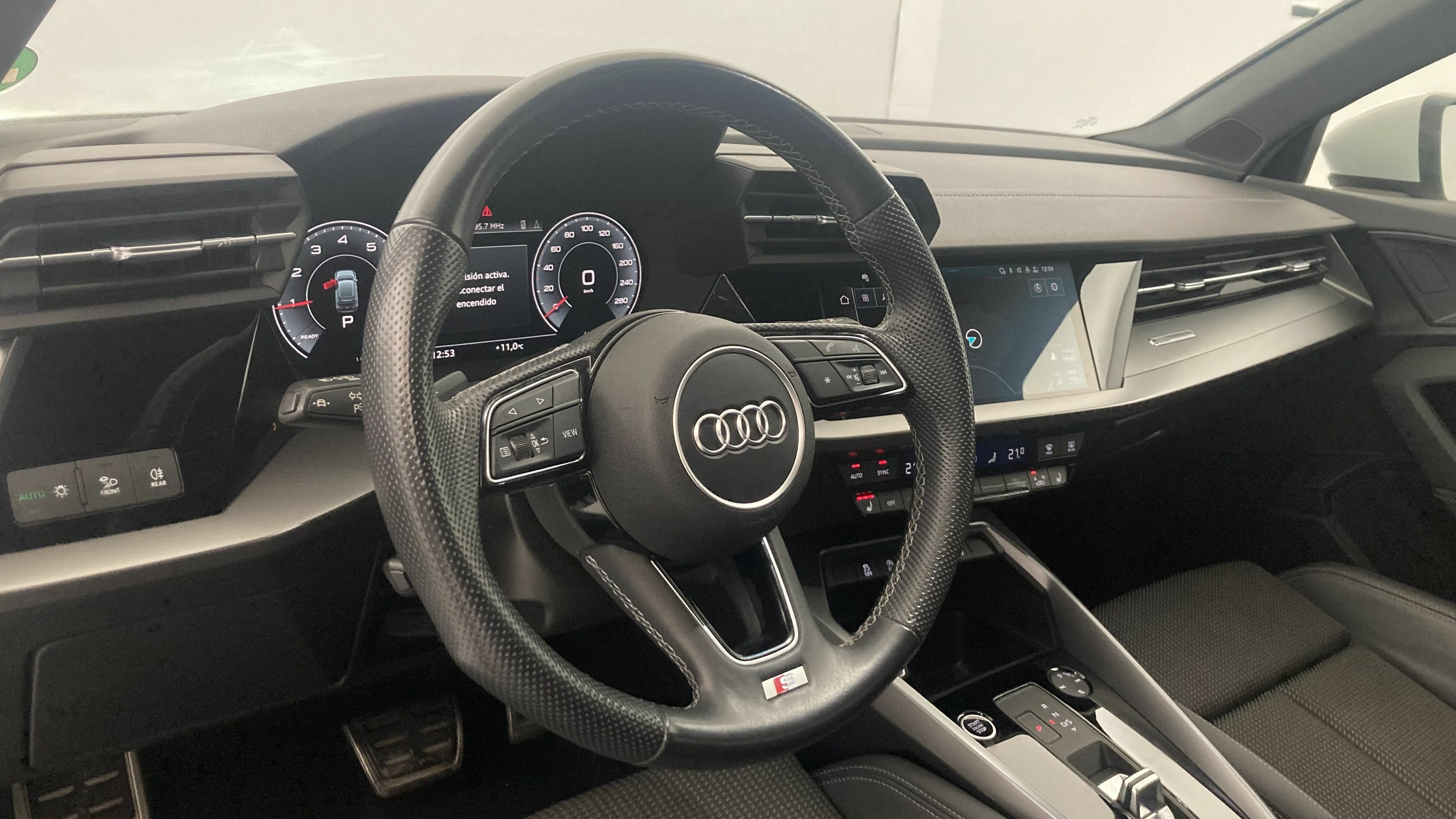 audi a3 sportback s line 35 TFSI 150 STRONIC 2024 gletscherweiss metallic 14