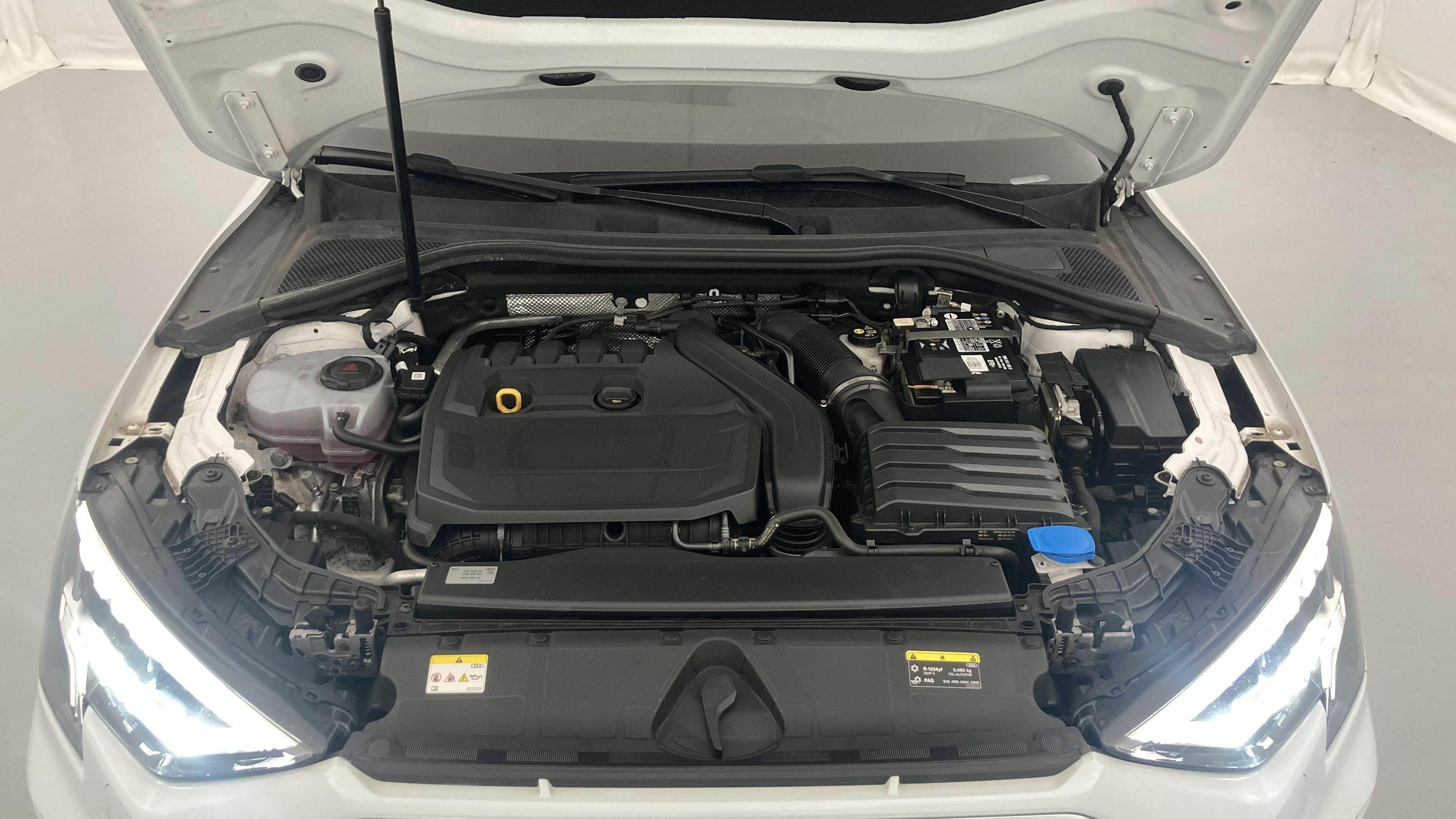 audi a3 sportback s line 35 TFSI 150 STRONIC 2024 gletscherweiss metallic 24