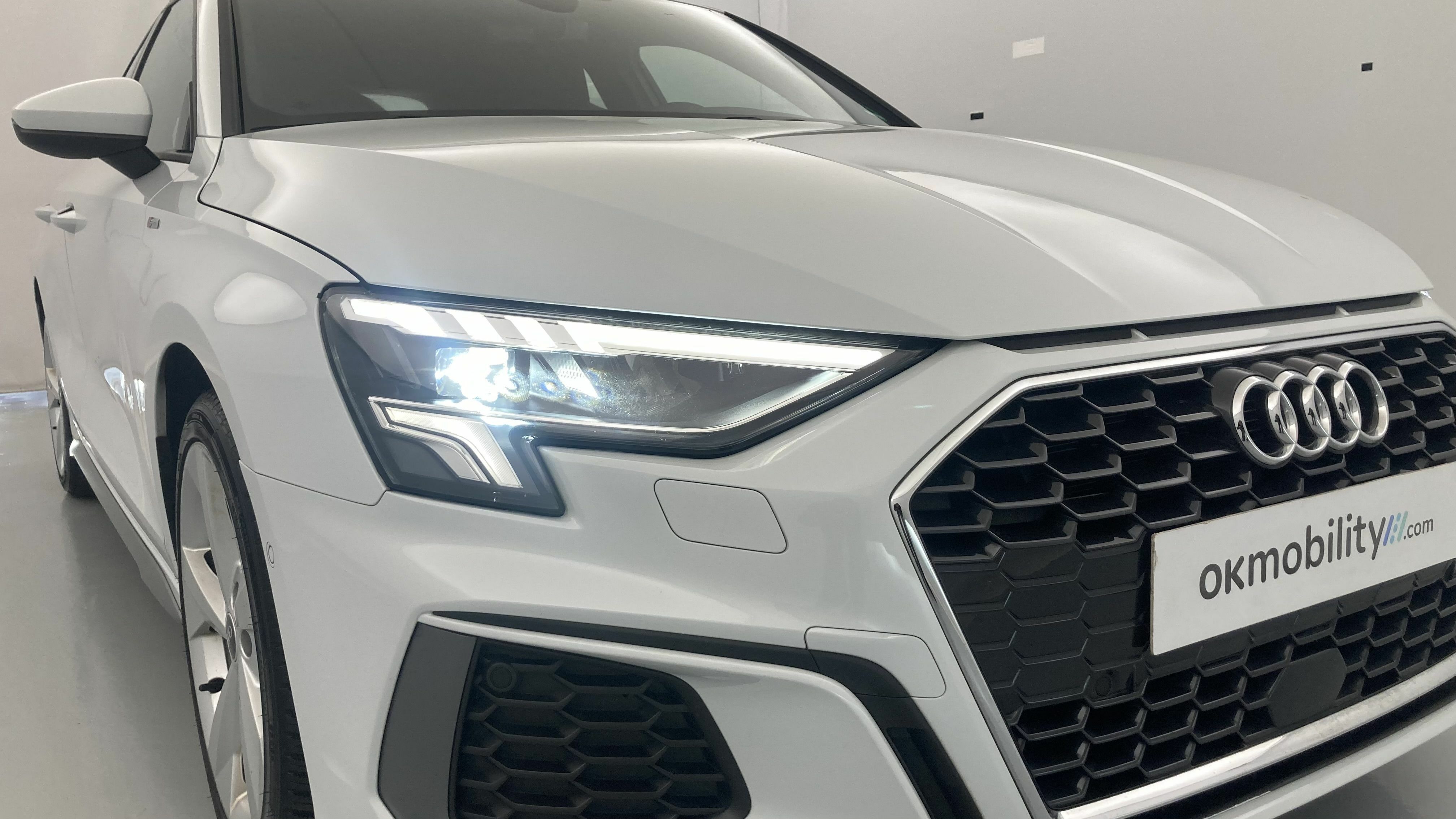 audi a3 sportback s line 35 TFSI 150 STRONIC 2024 gletscherweiss metallic 28