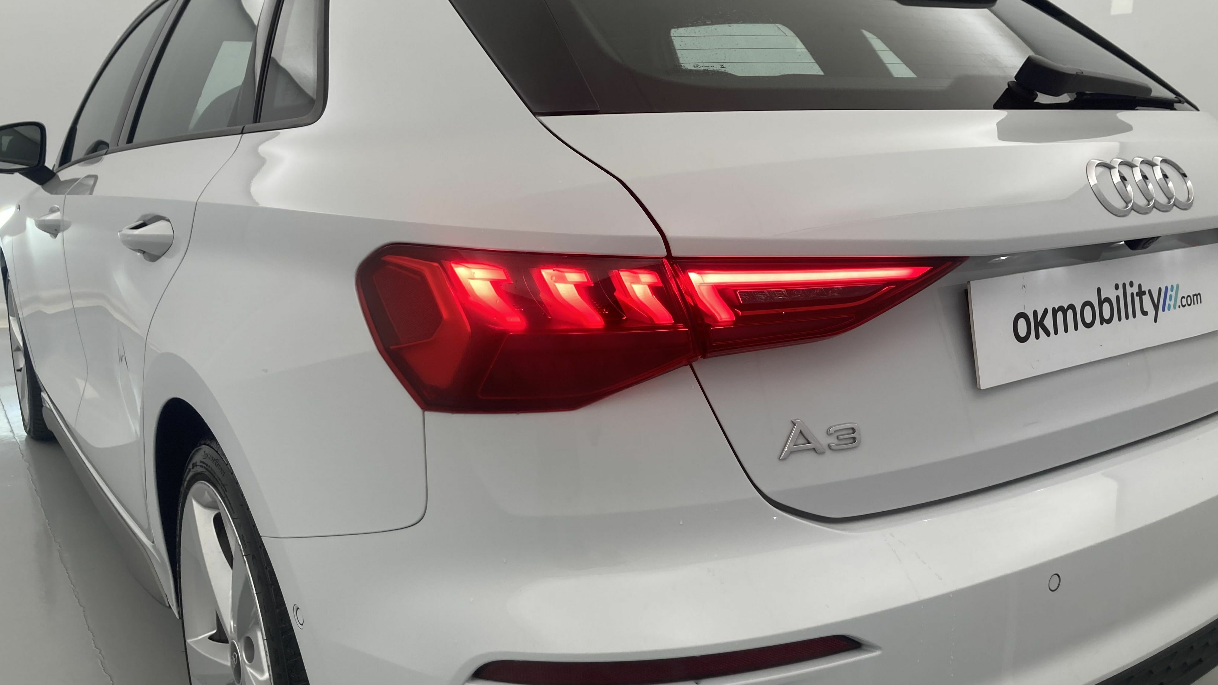 audi a3 sportback s line 35 TFSI 150 STRONIC 2024 gletscherweiss metallic 29