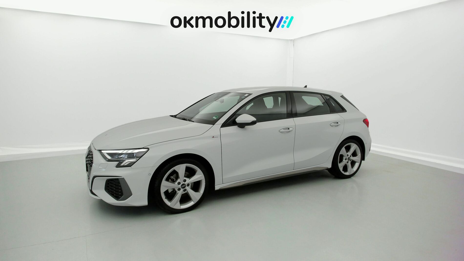 audi a3 sportback s line 35 TFSI 150 STRONIC 2024 gletscherweiss metallic 4