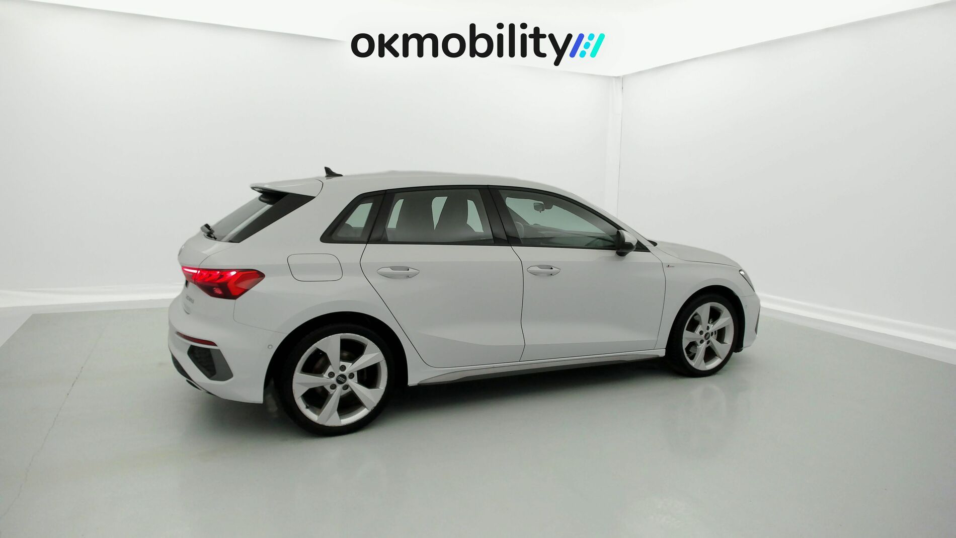 audi a3 sportback s line 35 TFSI 150 STRONIC 2024 gletscherweiss metallic 11