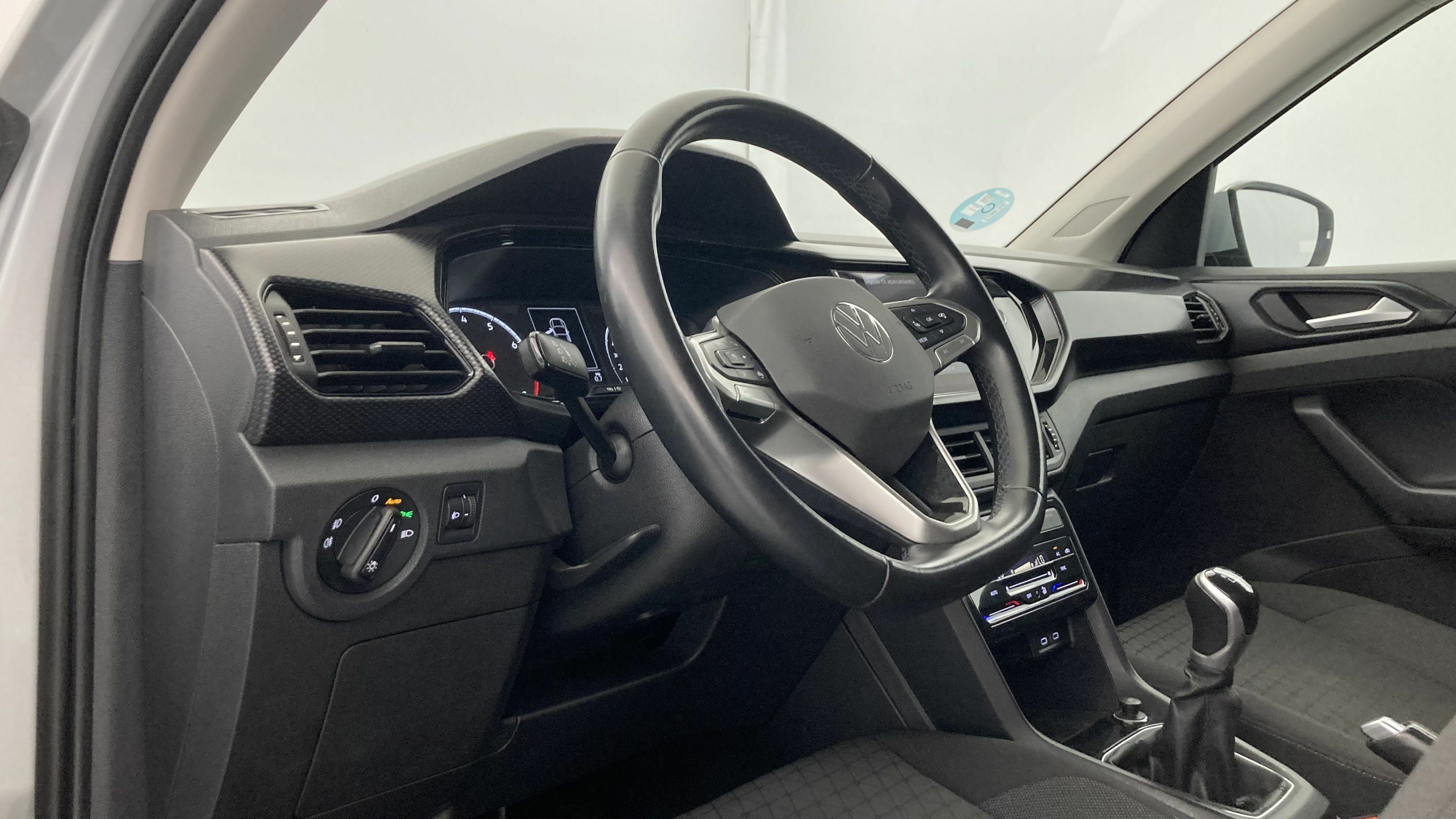 volkswagen t-cross advance 1.0 TSI 95 2022 plata reflex 3