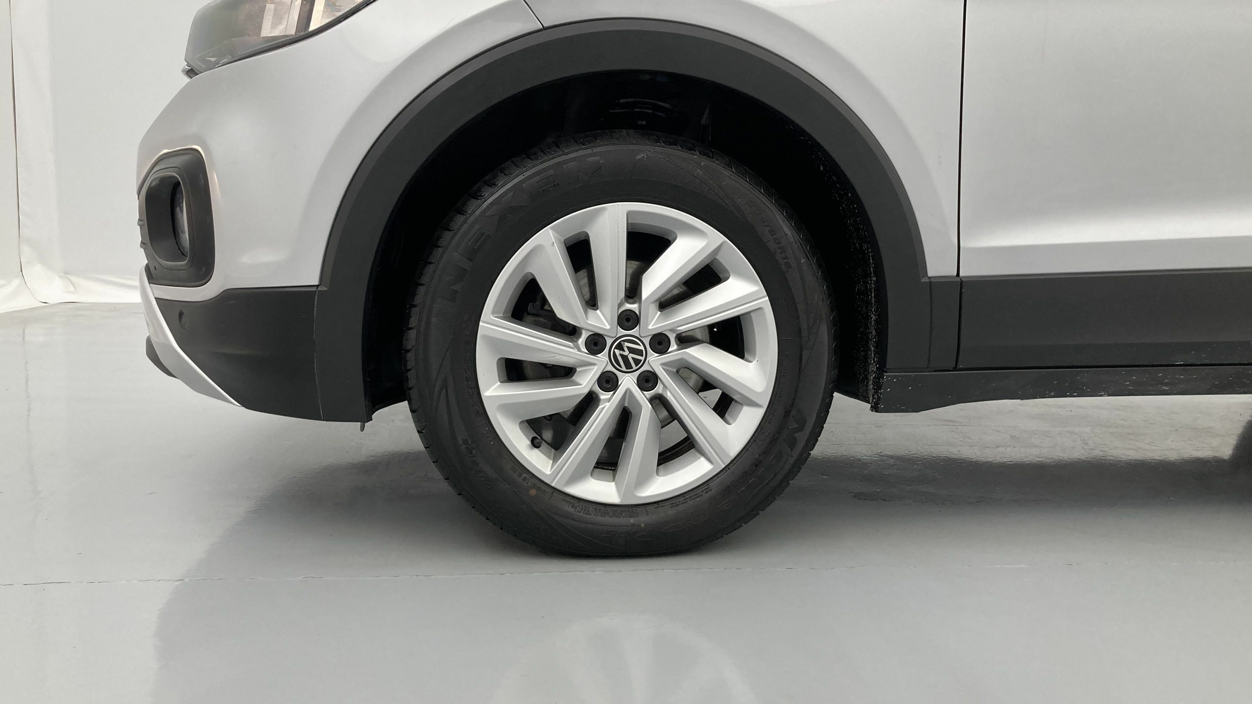 volkswagen t-cross advance 1.0 TSI 95 2022 plata reflex 16