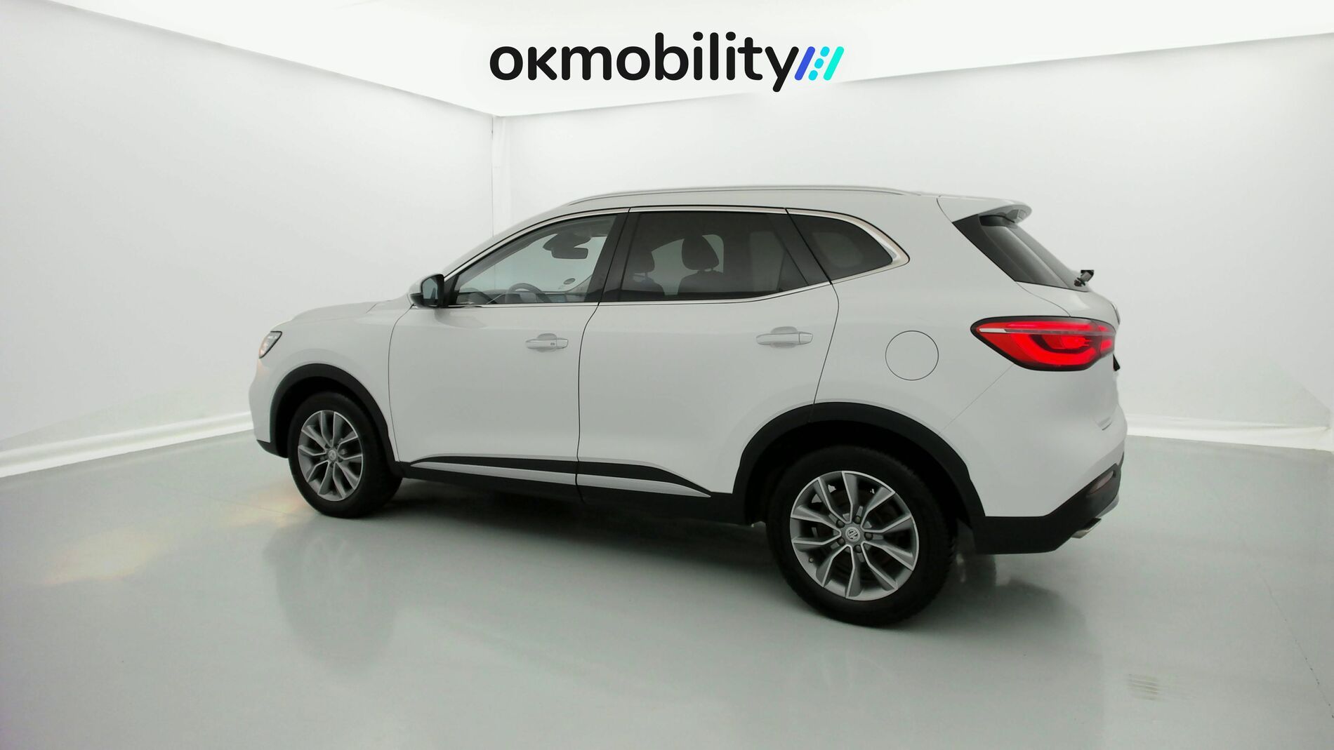 mg hs comfort 1.5 T-GDI 162 2023 dover white - wsb 9