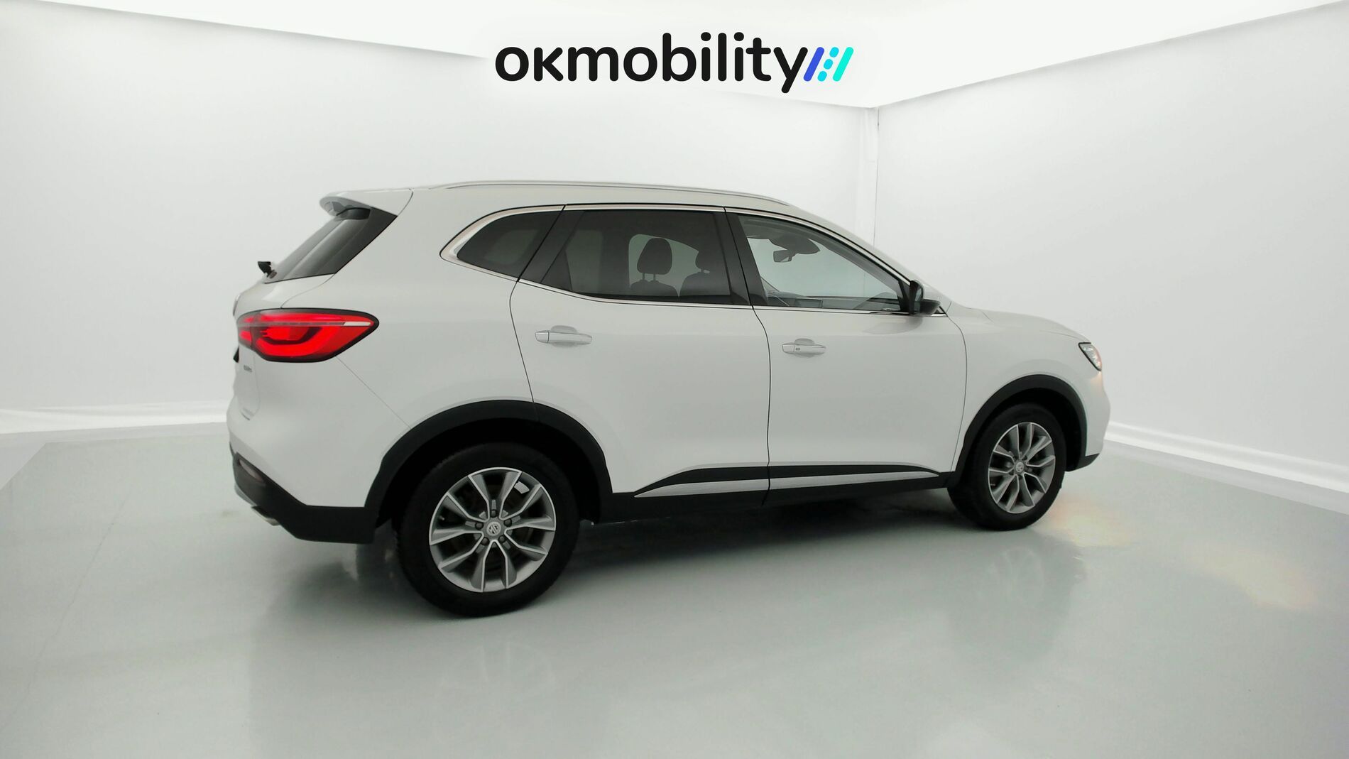 mg hs comfort 1.5 T-GDI 162 2023 dover white - wsb 13