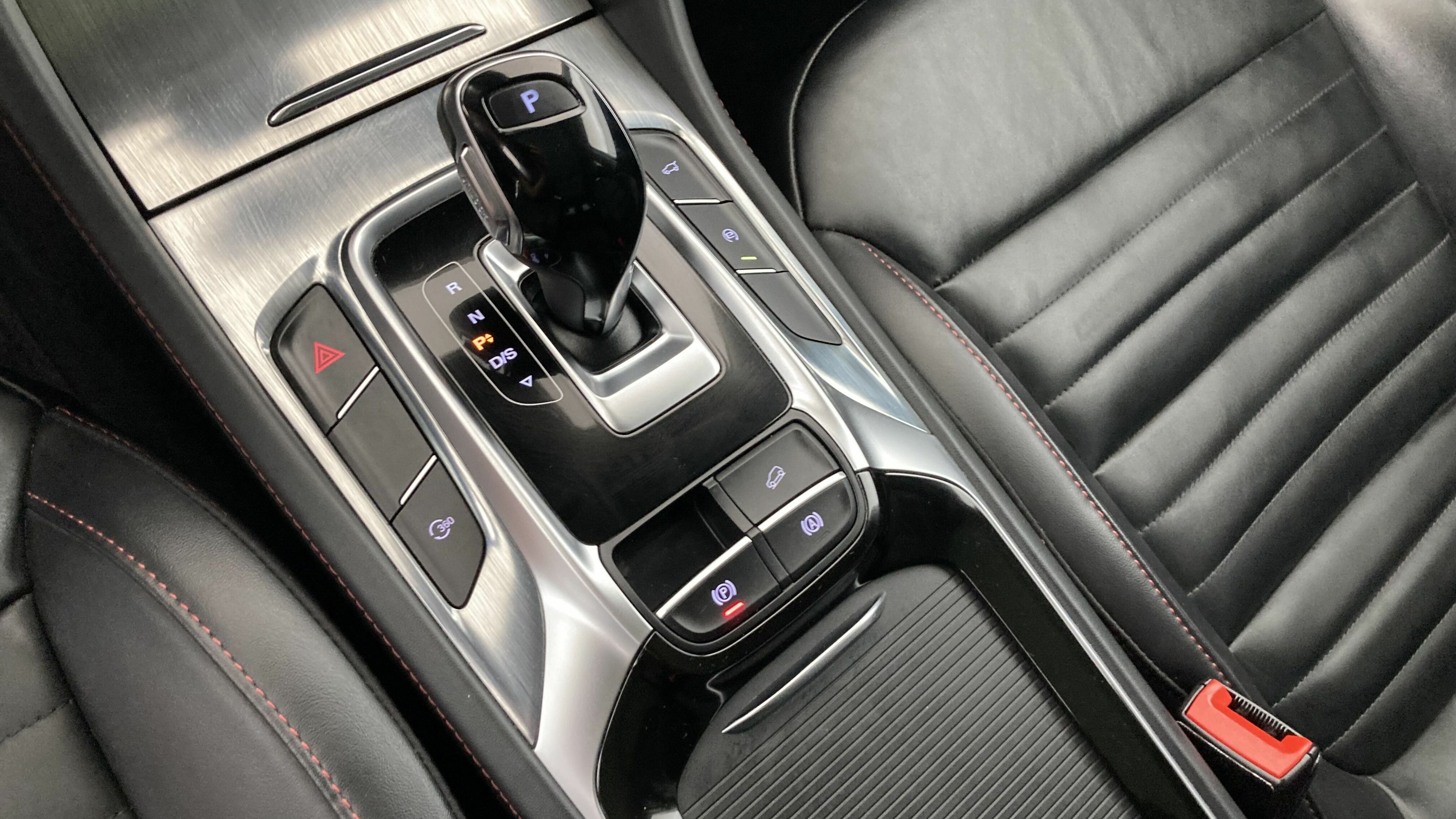 mg hs luxury 1.5 T-GDI 162 AT 2024 dover white 20