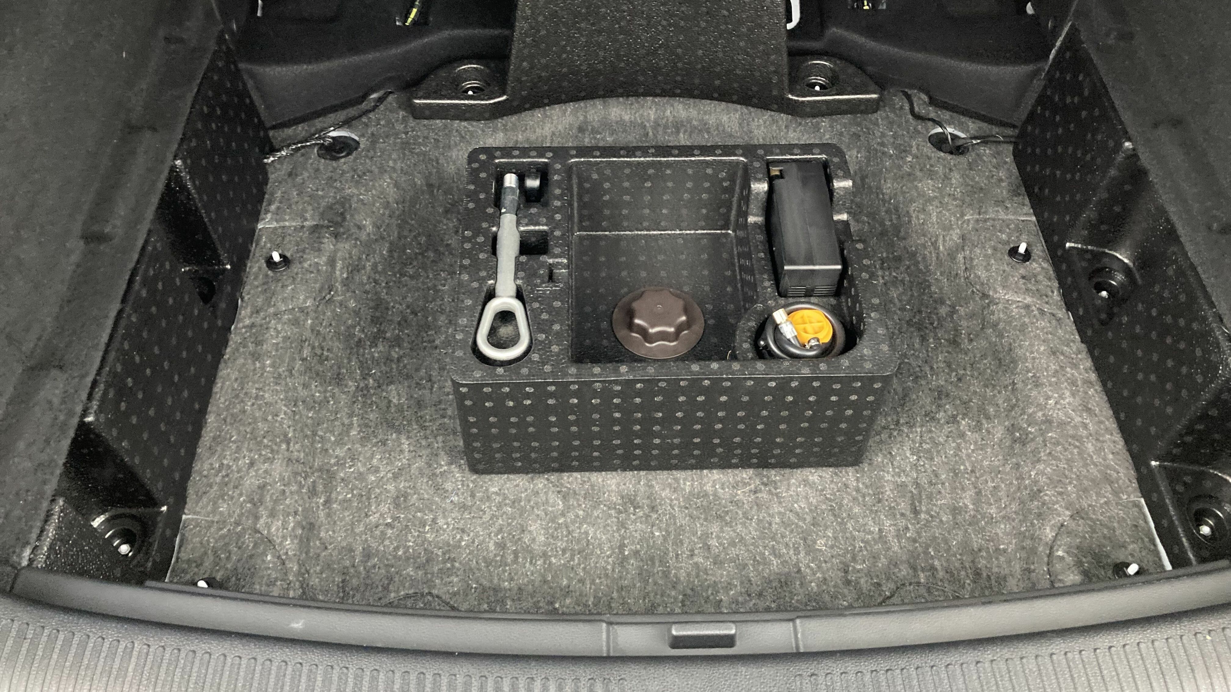 mg hs luxury 1.5 T-GDI 162 AT 2024 dover white 23