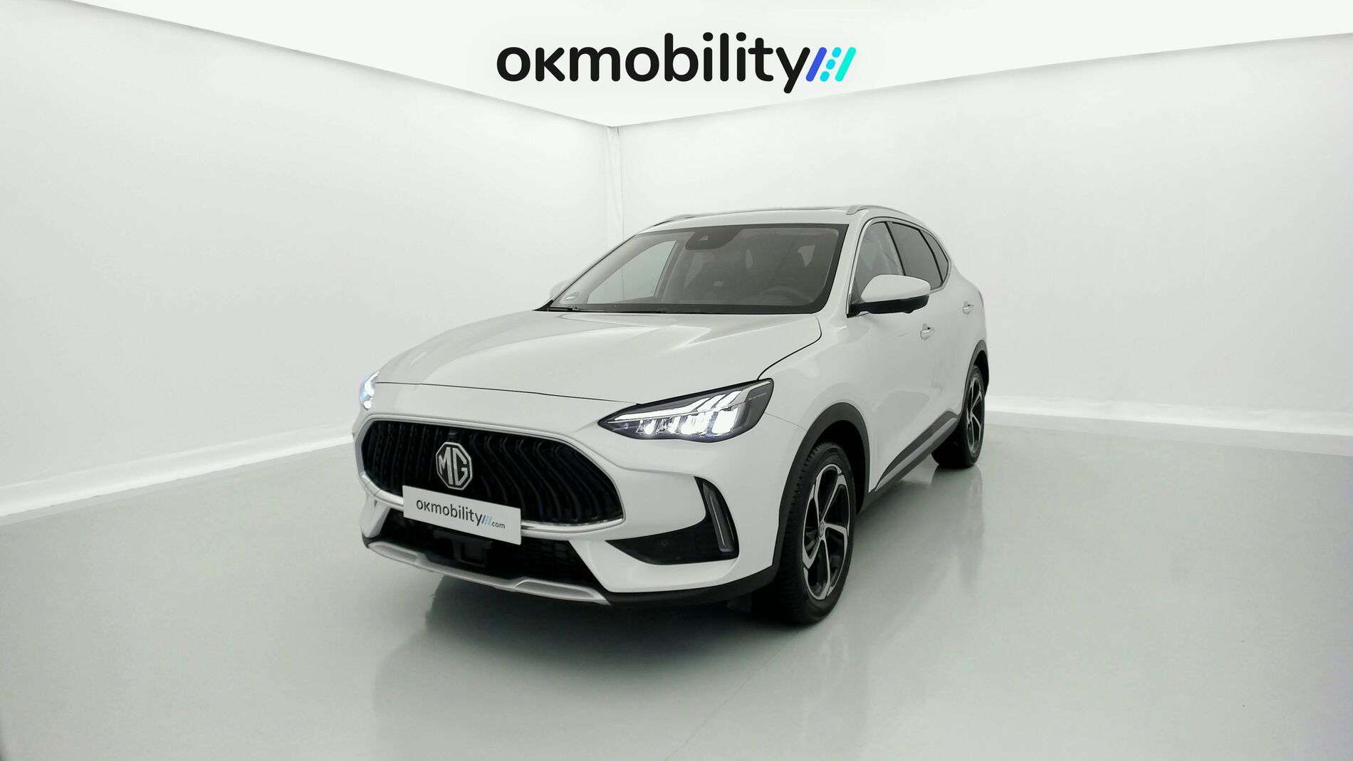 mg hs luxury 1.5 T-GDI 162 AT 2024 dover white 1