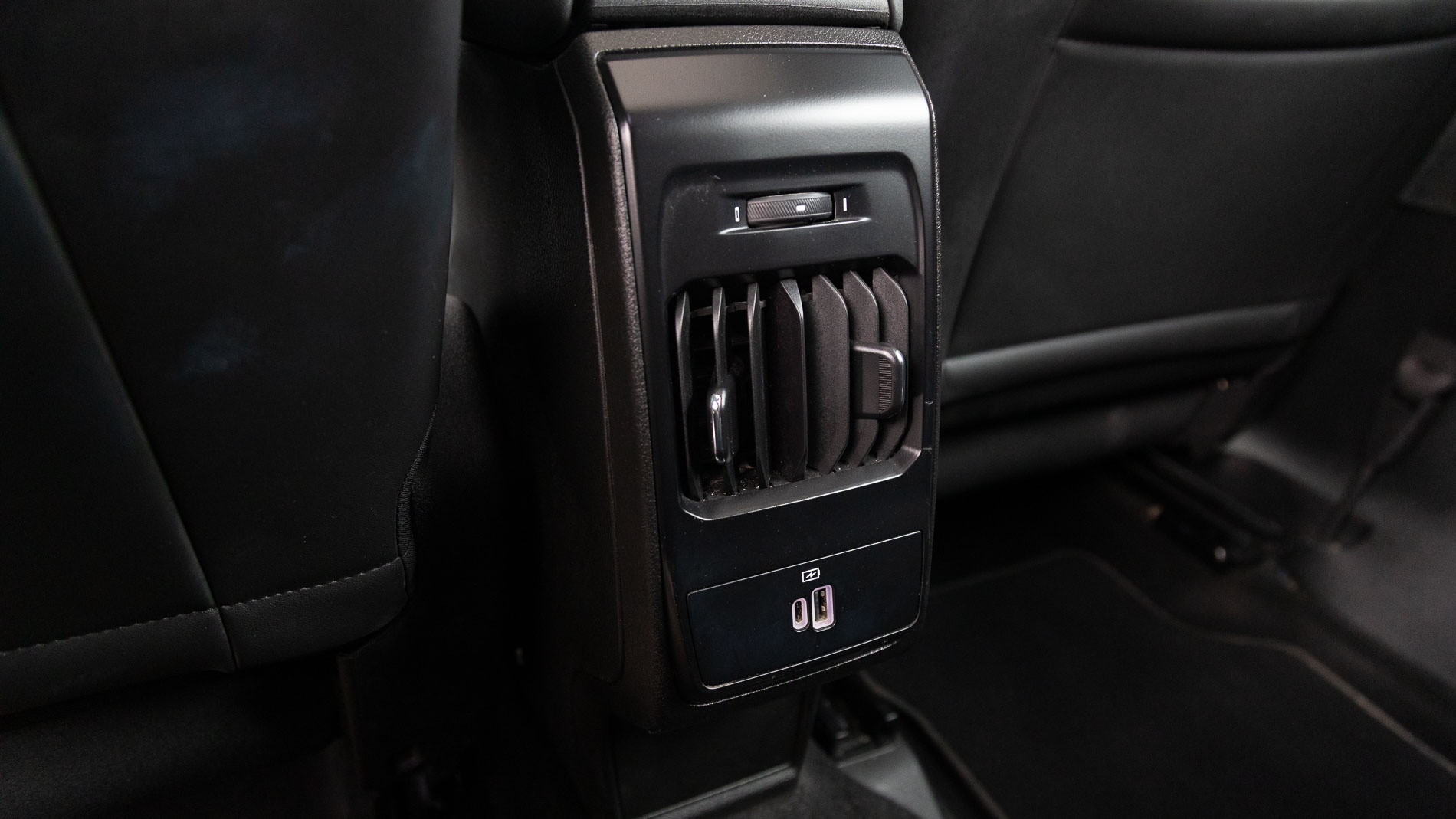 alfa romeo tonale veloce 1.5 MHEV FWD 160 2023 azul misano 19