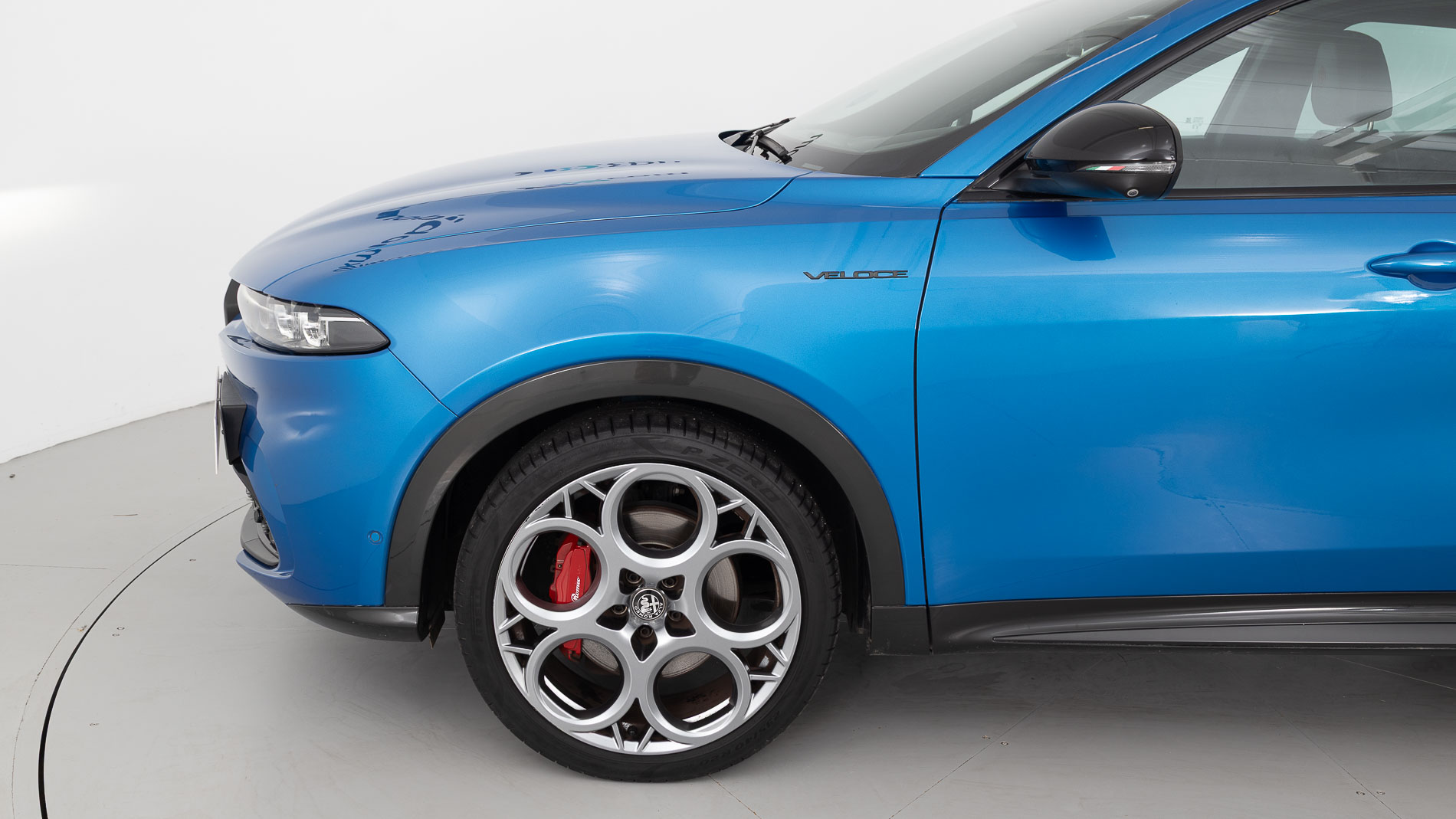 alfa romeo tonale veloce 1.5 MHEV FWD 160 2023 azul misano 26