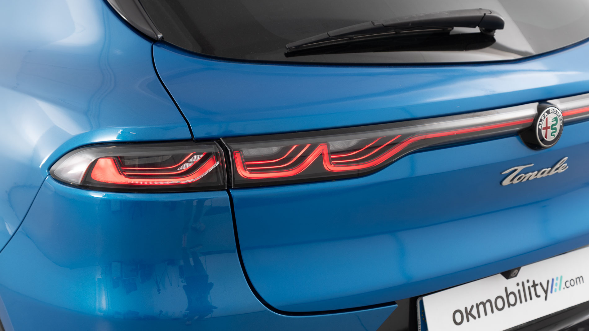 alfa romeo tonale veloce 1.5 MHEV FWD 160 2023 azul misano 32