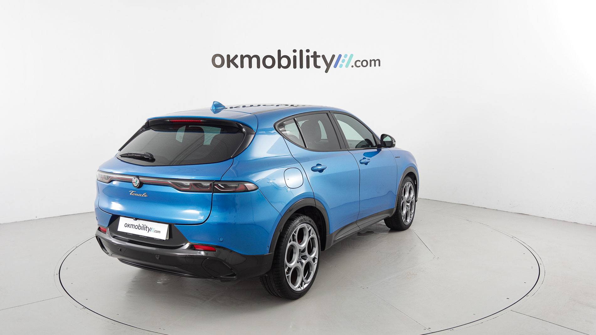 alfa romeo tonale veloce 1.5 MHEV FWD 160 2023 azul misano 11