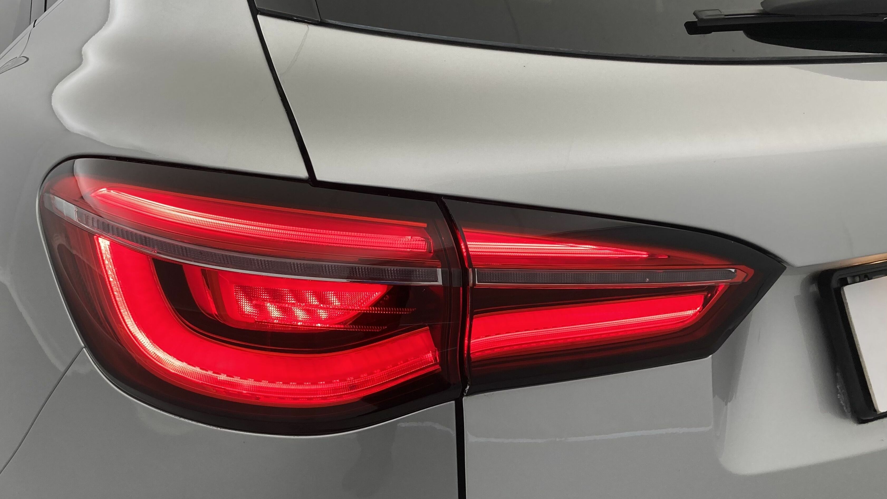 mg hs luxury 1.5 T-GDI 162 AT 2023 medal silver 29