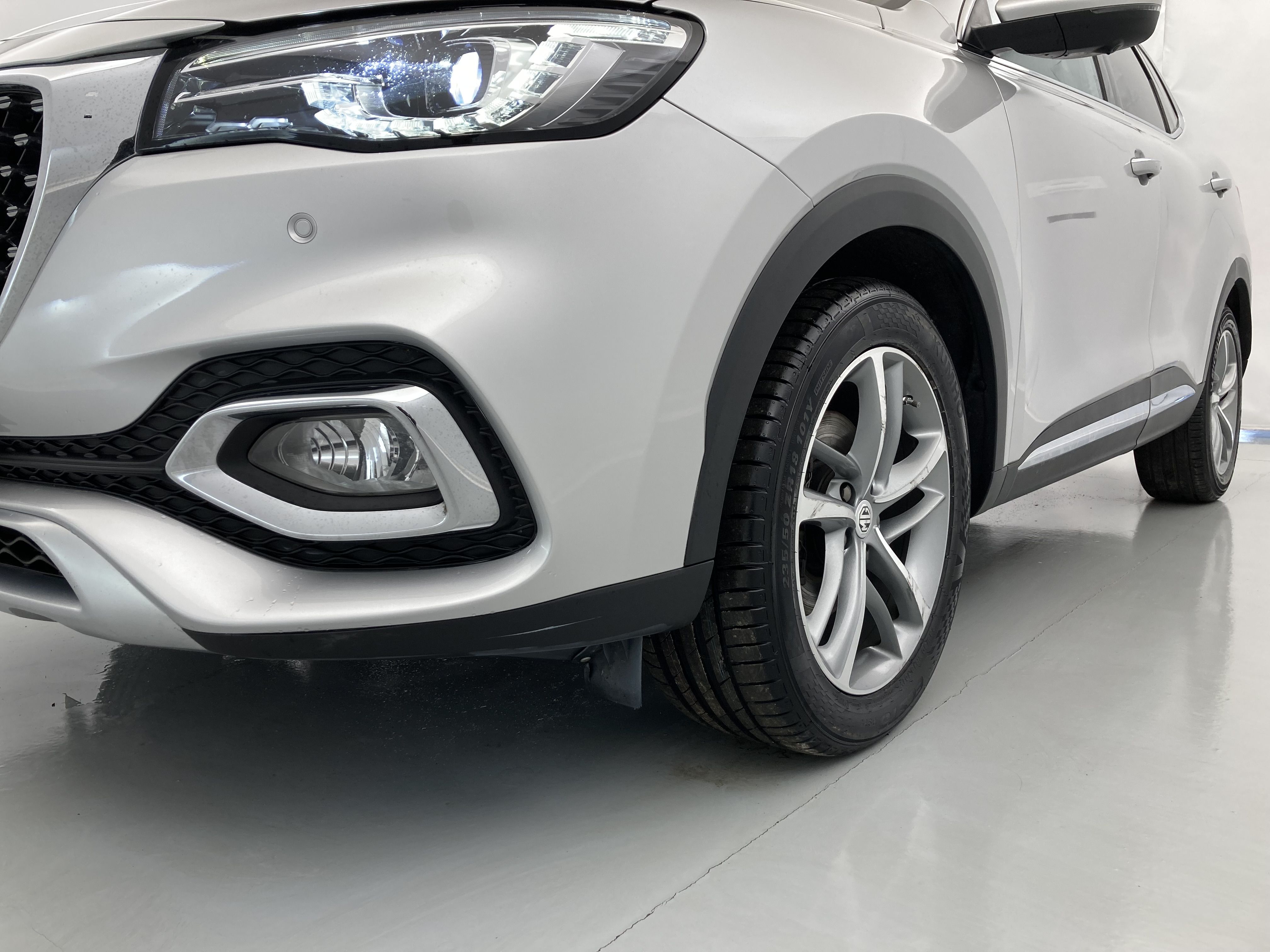 mg hs luxury 1.5 T-GDI 162 AT 2023 medal silver 35