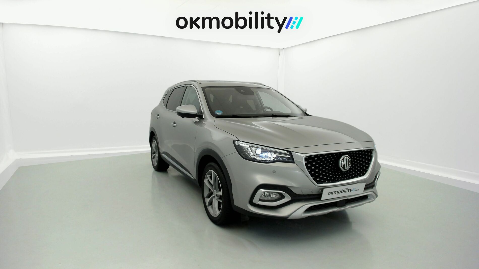 mg hs luxury 1.5 T-GDI 162 AT 2023 medal silver 3