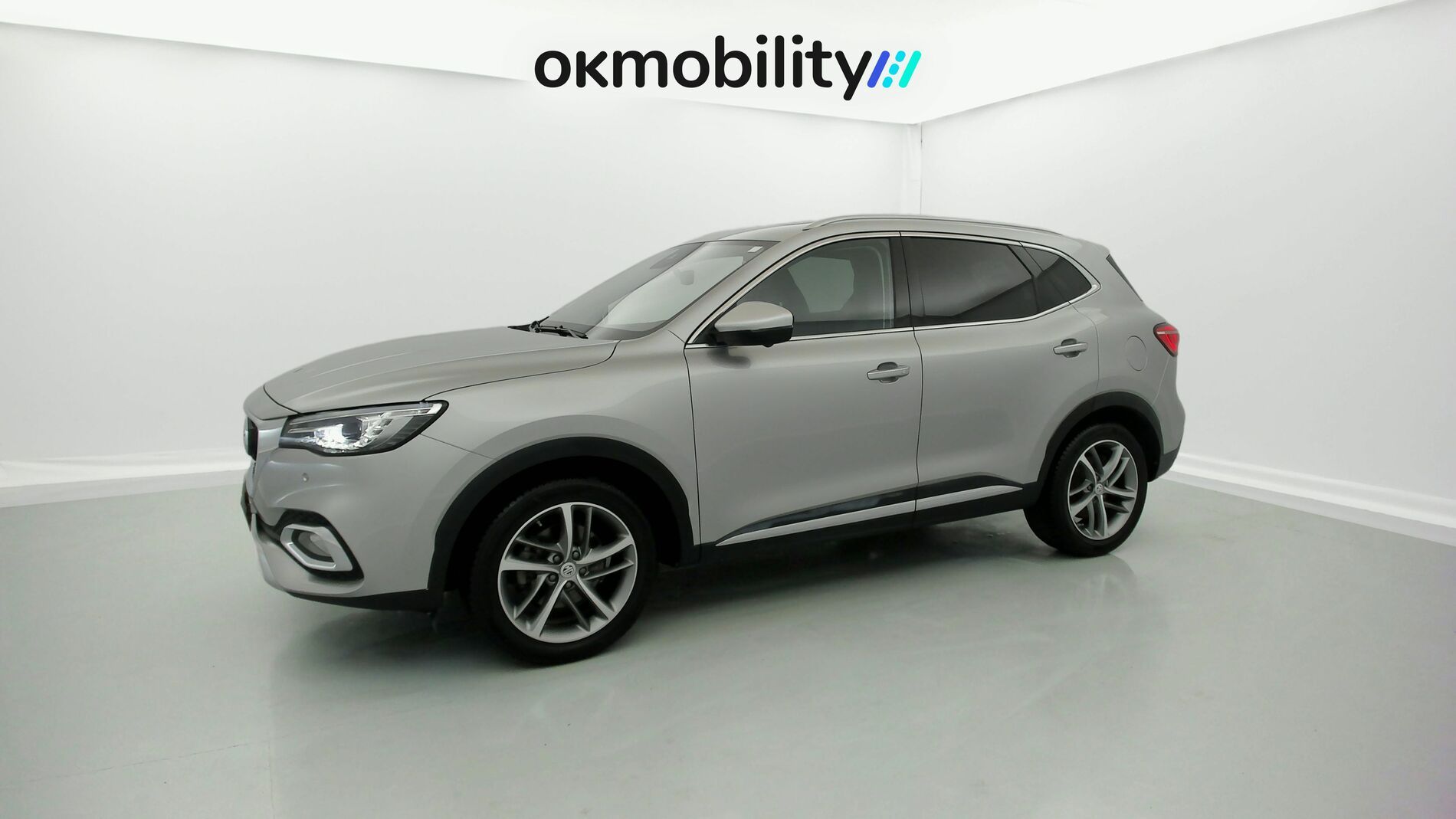 mg hs luxury 1.5 T-GDI 162 AT 2023 medal silver 5