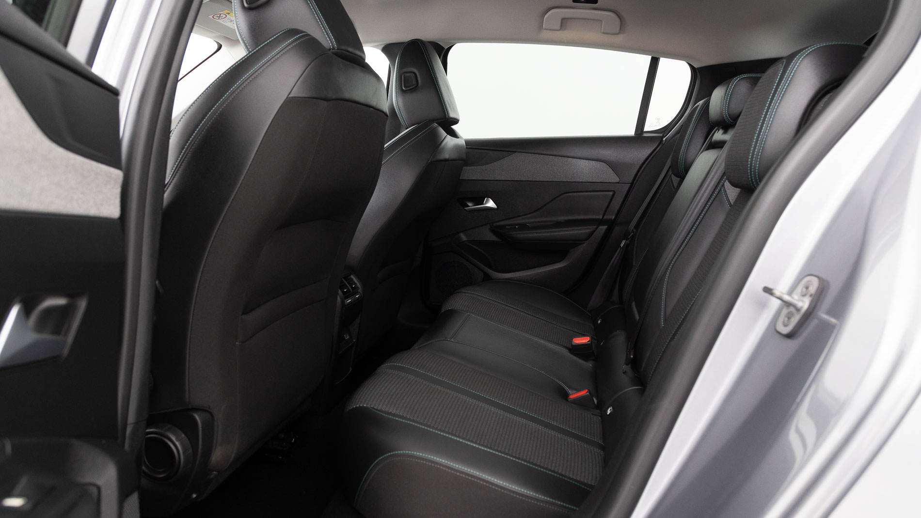 peugeot 308 allure 1.2 PURETECH 130 EAT 2023 gris artense 22