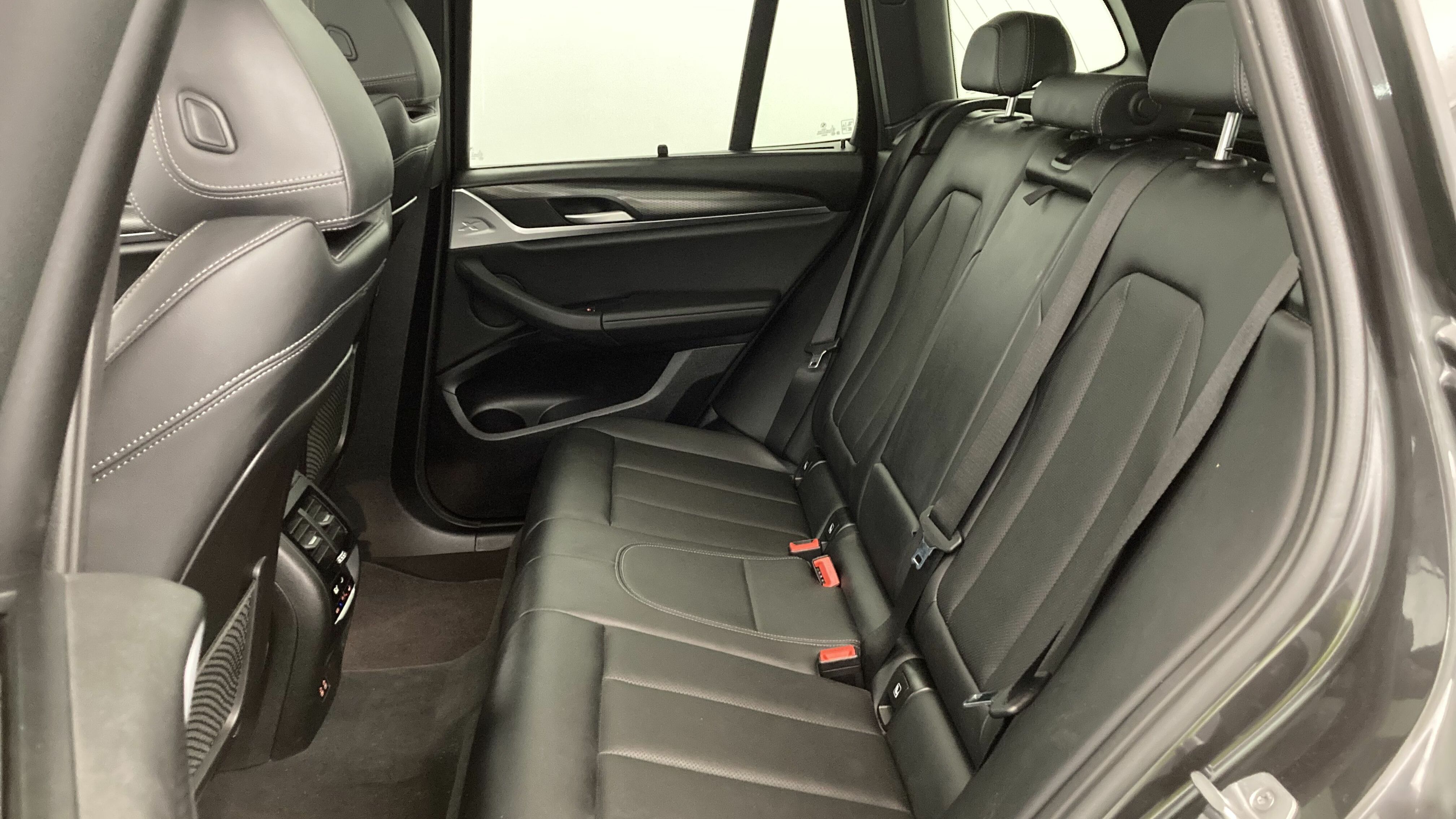 bmw x3 m sport 30E XDRIVE 292 CA 2023 sophistograu efecto de brillo 22