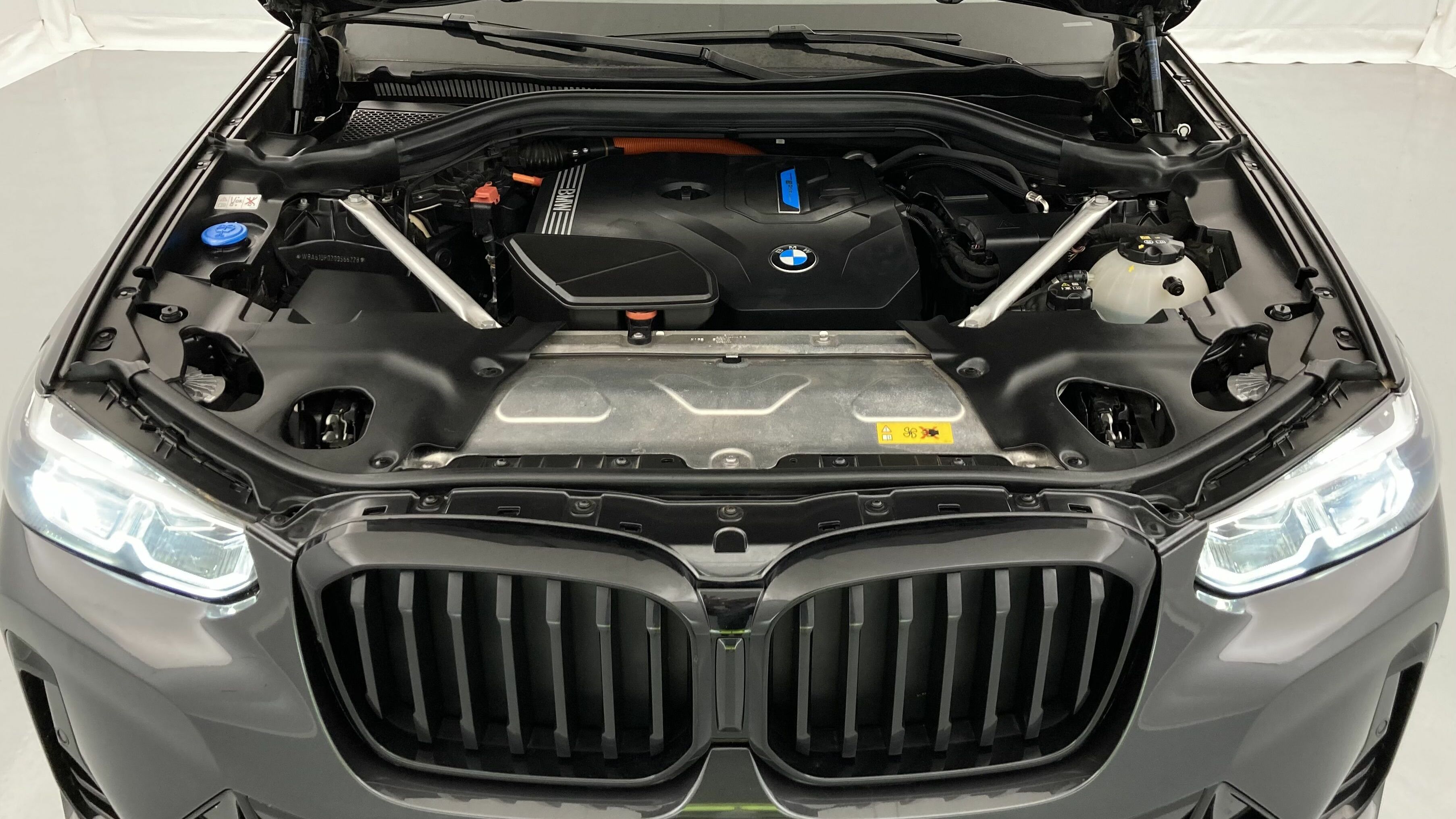 bmw x3 m sport 30E XDRIVE 292 CA 2023 sophistograu efecto de brillo 26