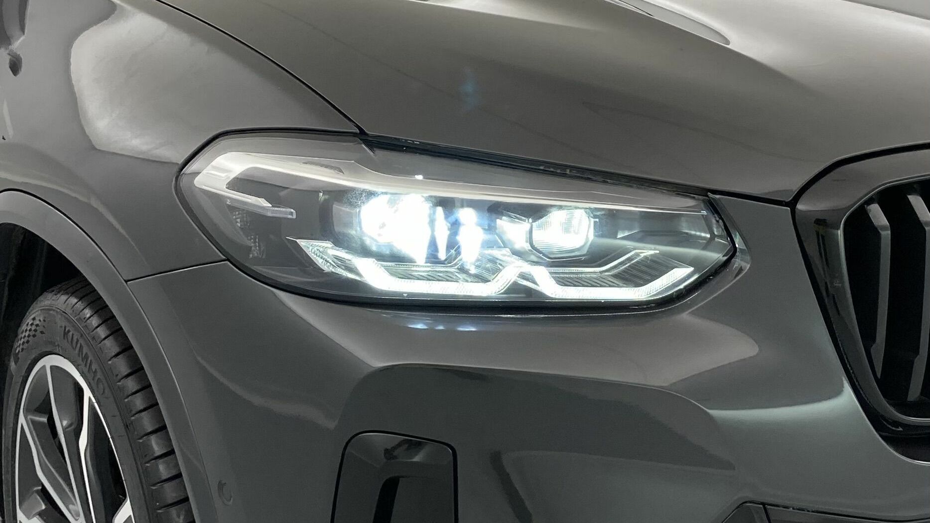 bmw x3 m sport 30E XDRIVE 292 CA 2023 sophistograu efecto de brillo 30