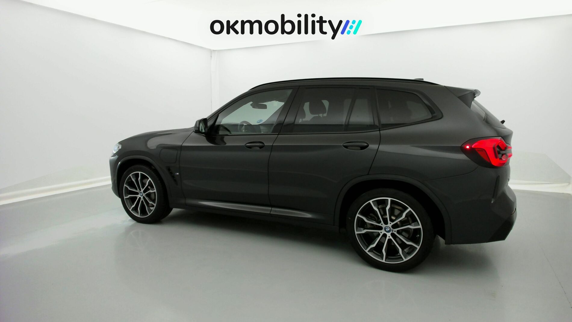 bmw x3 m sport 30E XDRIVE 292 CA 2023 sophistograu efecto de brillo 9