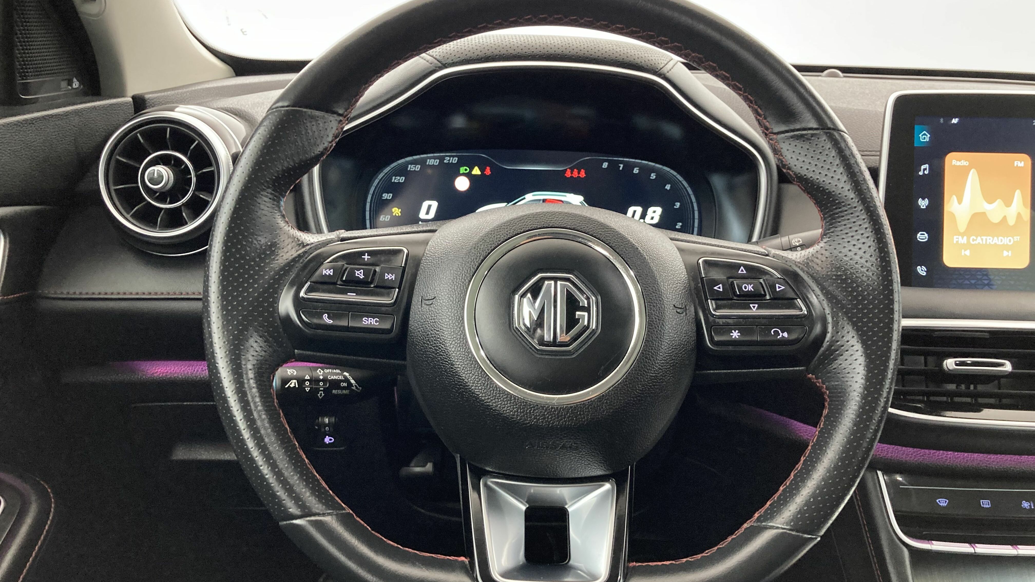 mg hs luxury 1.5 T-GDI 162 AT 2023 diamond red - rsj 18