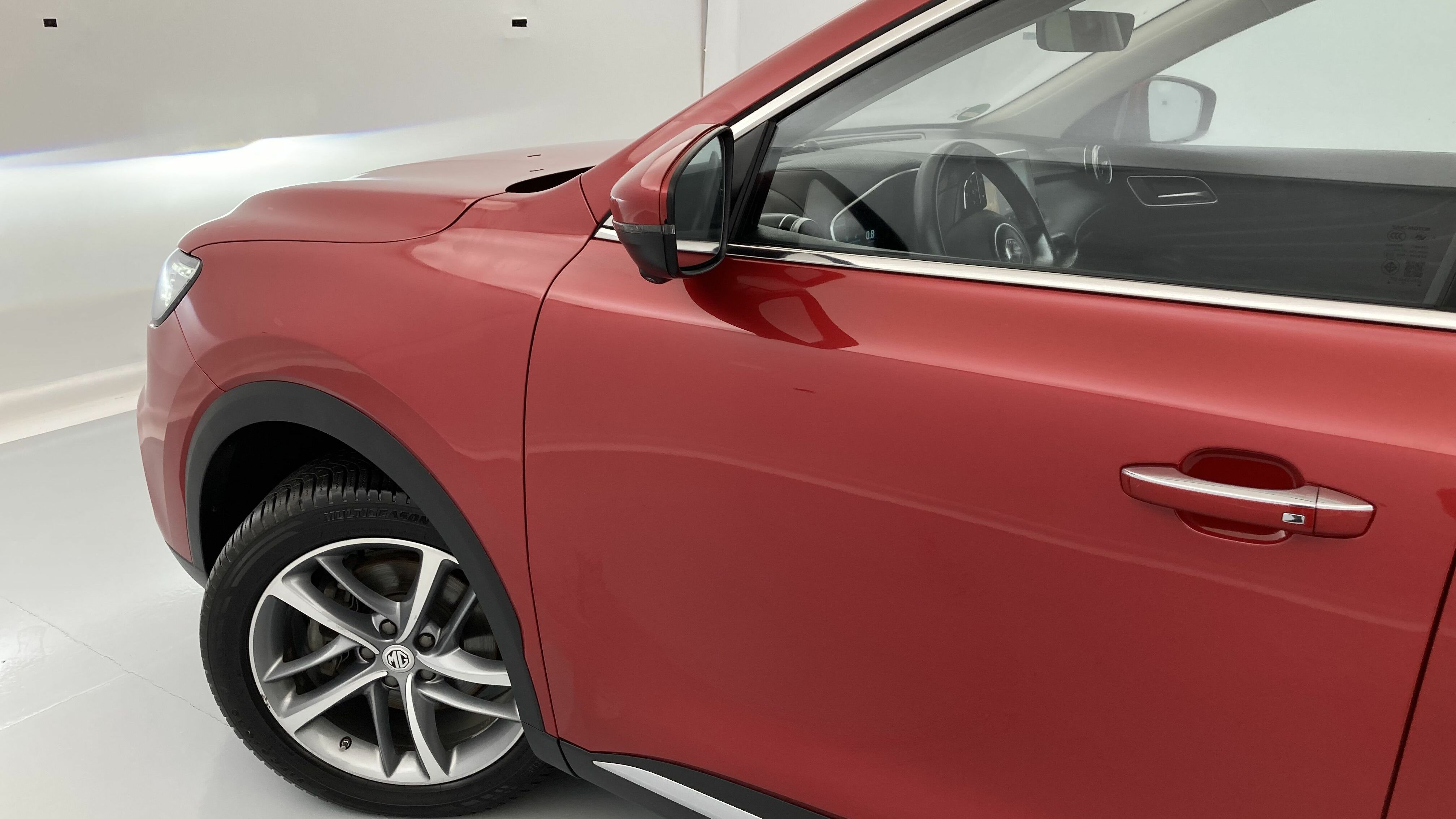 mg hs luxury 1.5 T-GDI 162 AT 2023 diamond red - rsj 29