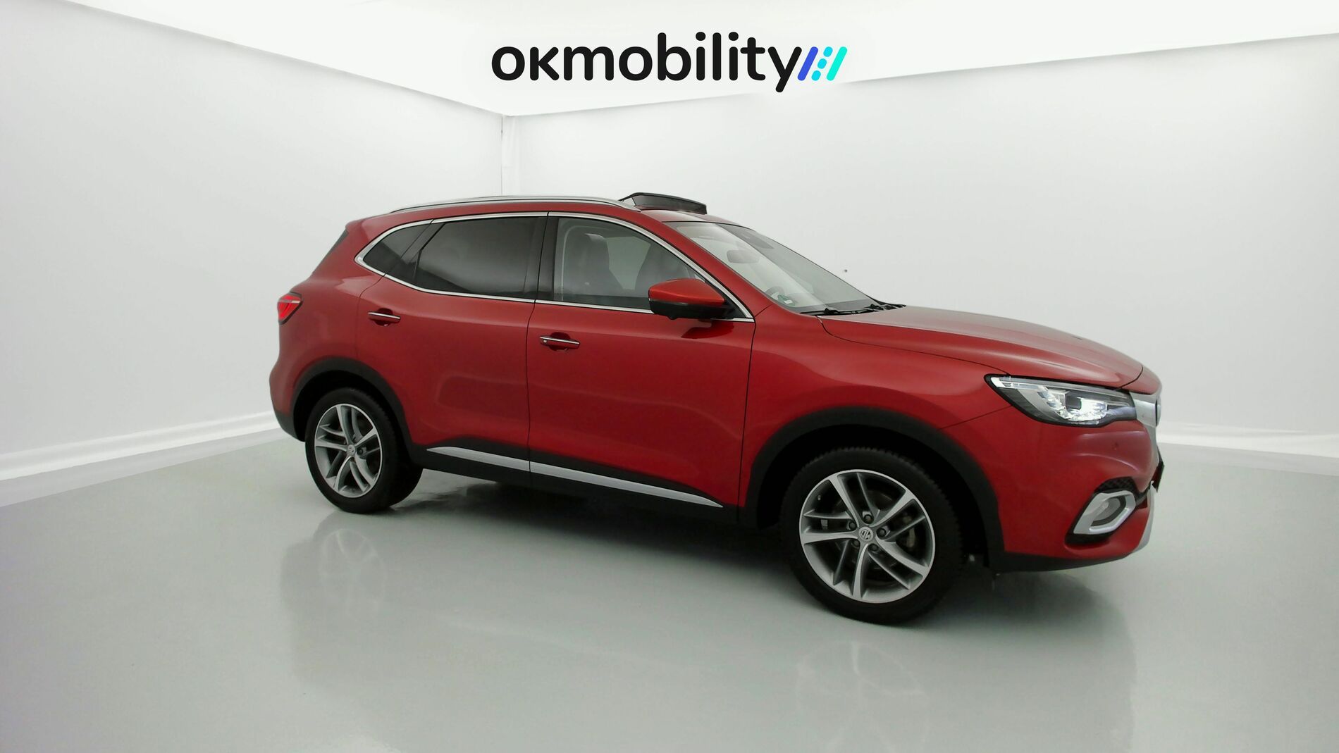 mg hs luxury 1.5 T-GDI 162 AT 2023 diamond red - rsj 2