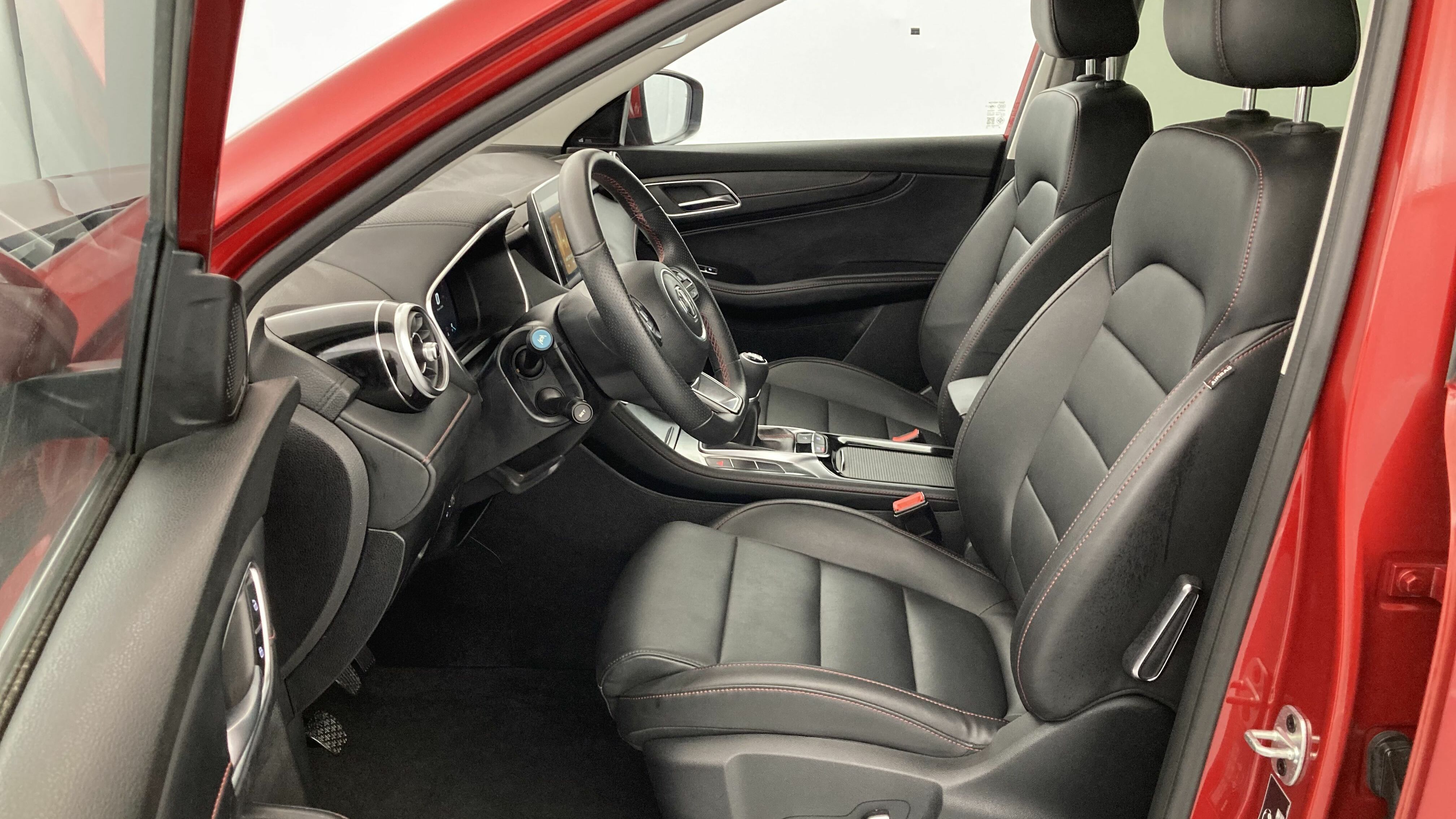 mg hs comfort 1.5 T-GDI 162 2023 diamond red - rsj 14