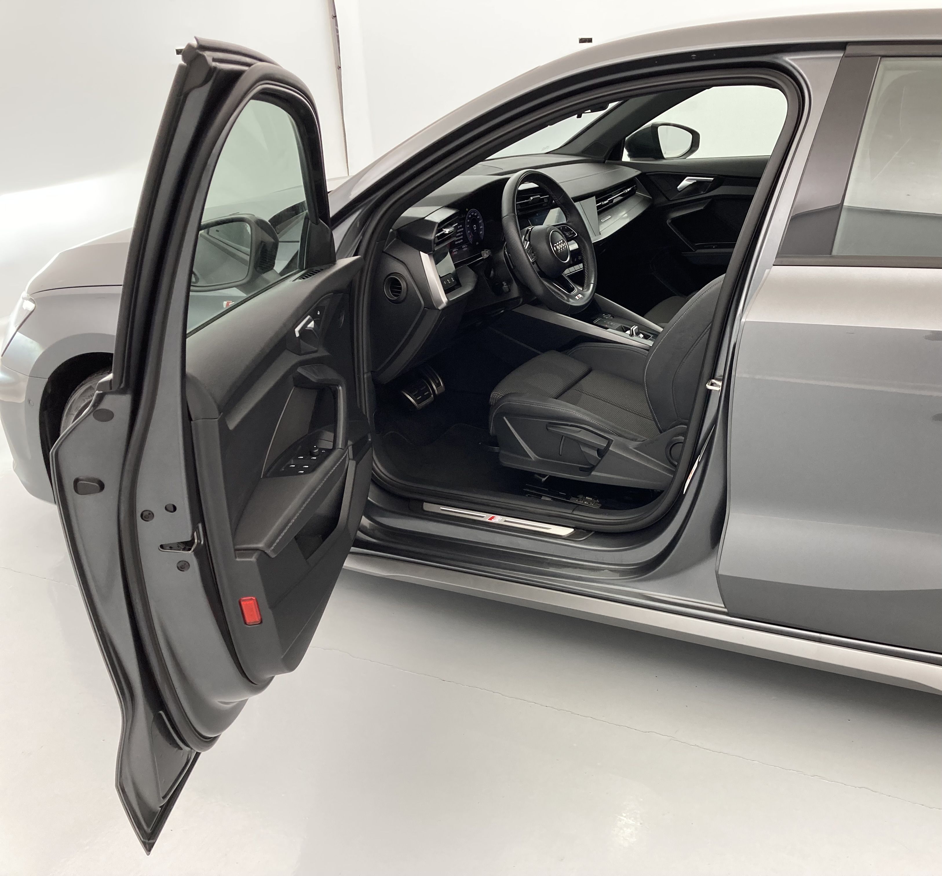 audi a3 sportback s line 35 TFSI 150 STRONIC 2024 daytonagrau perleff. 21