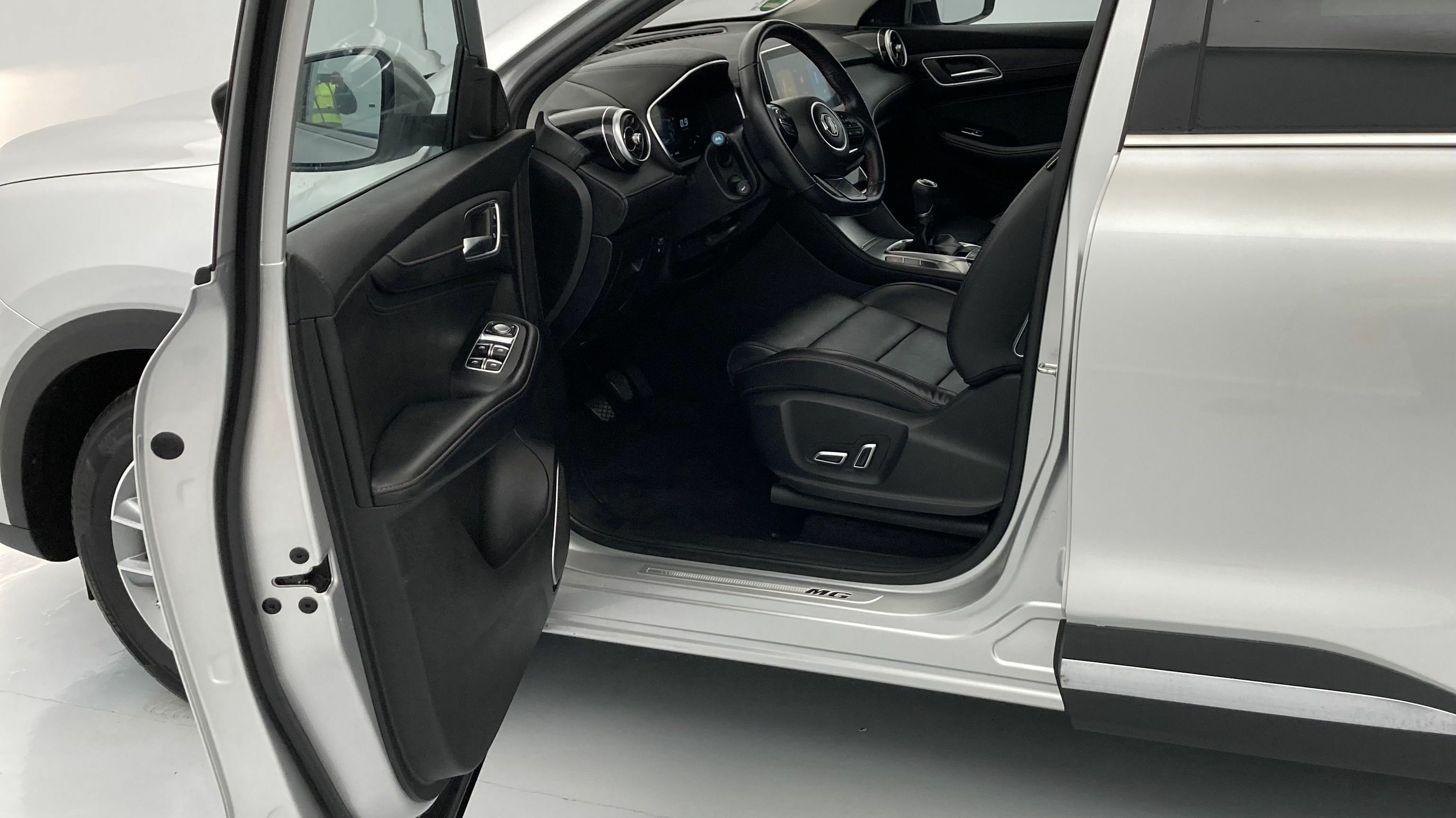 mg hs comfort 1.5 T-GDI 162 2023 medal silver - ssa 14